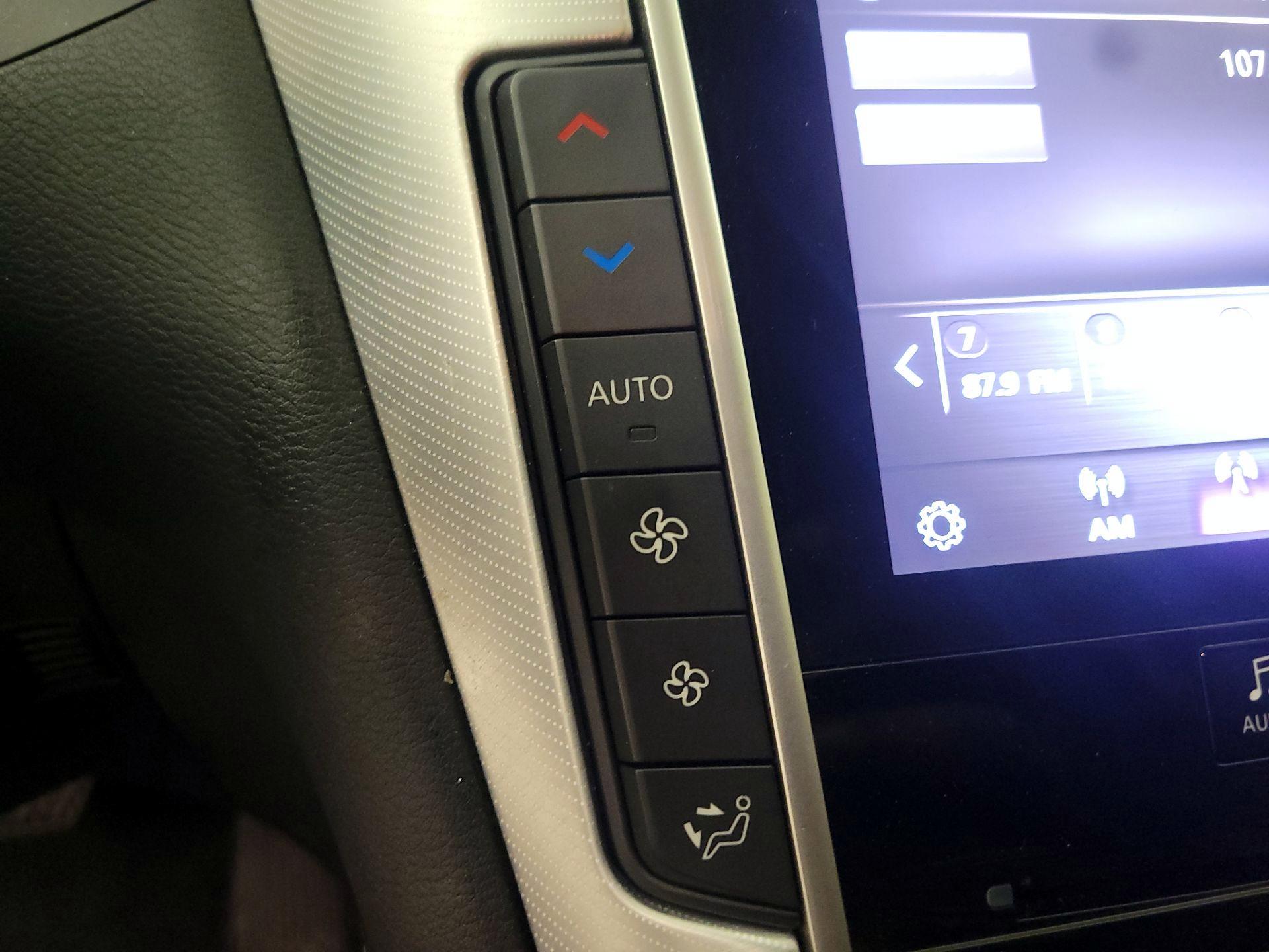 Thumbnail: 2021 INFINITI Q50 - 16