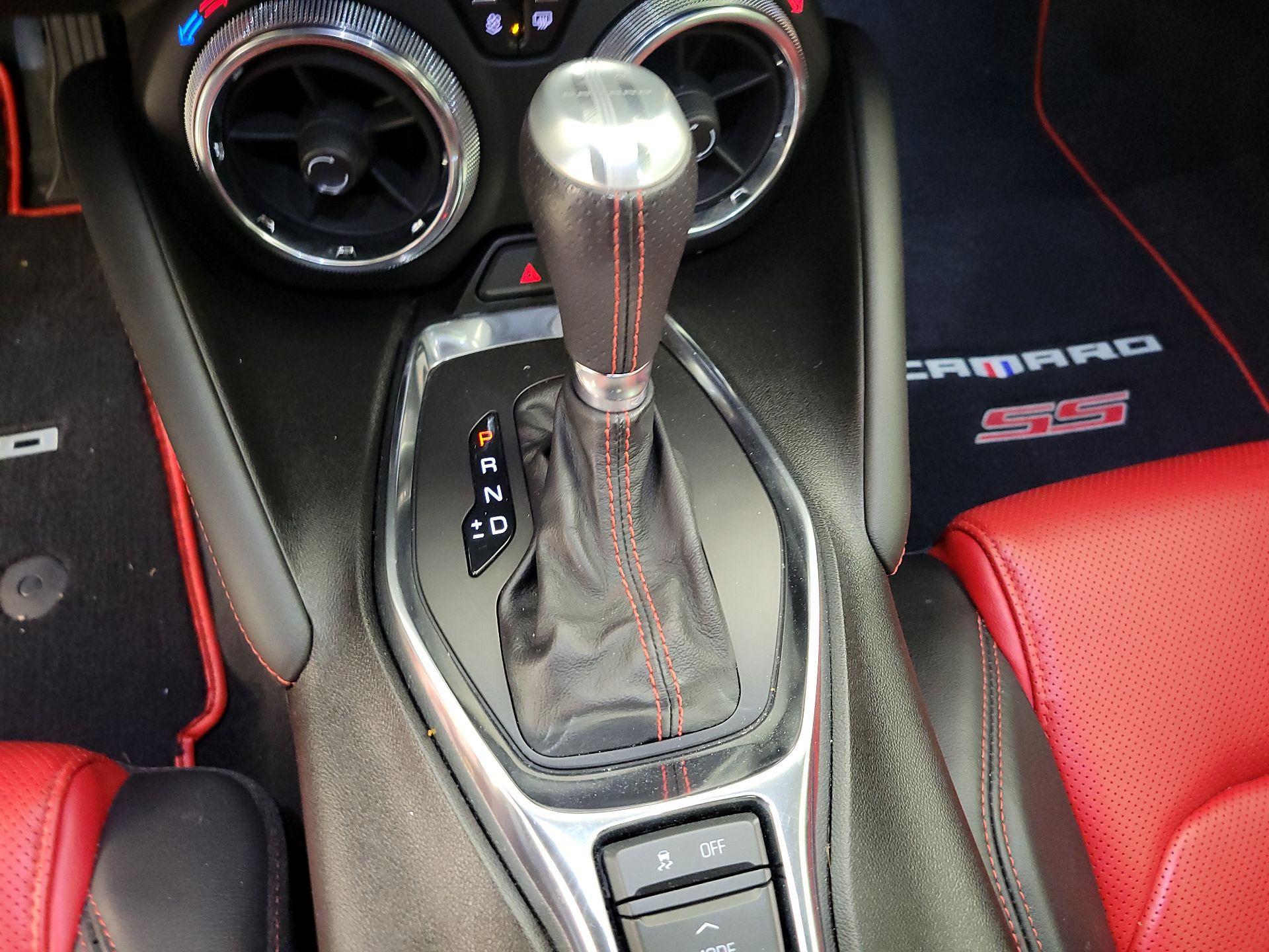 Thumbnail: 2019 Chevrolet Camaro - 18