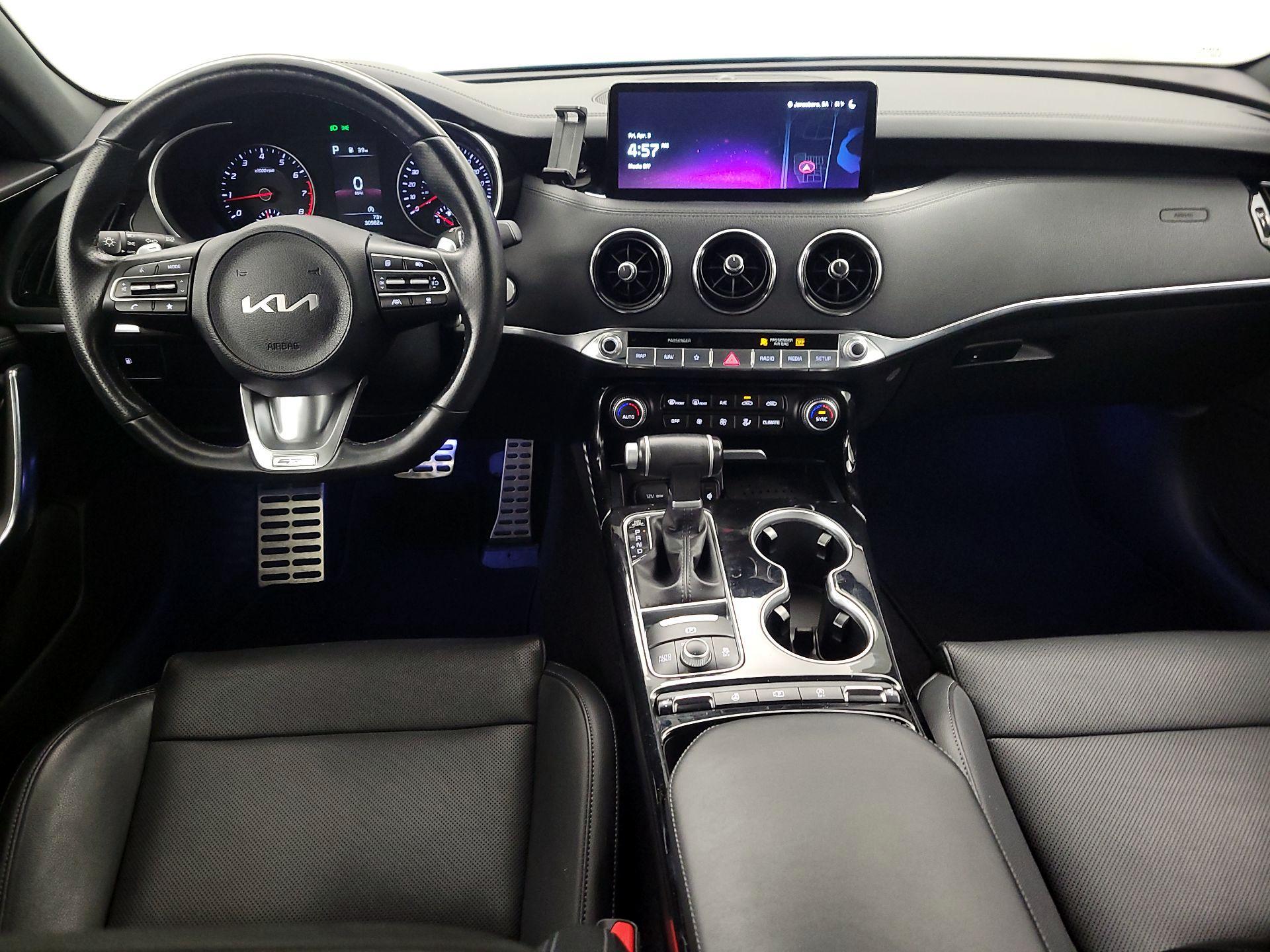 Thumbnail: 2023 Kia Stinger - 9