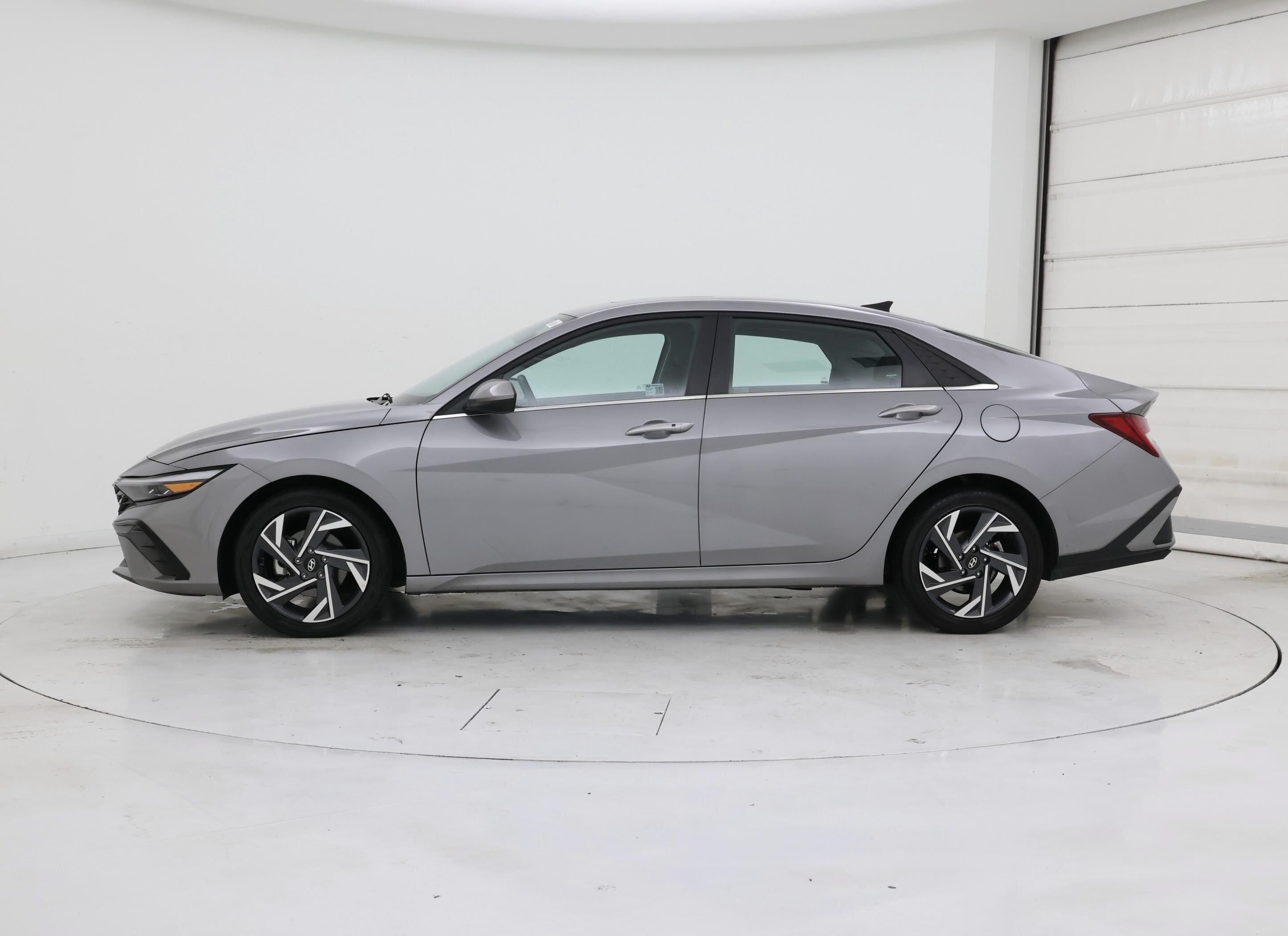 Thumbnail: 2025 Hyundai Elantra - 3