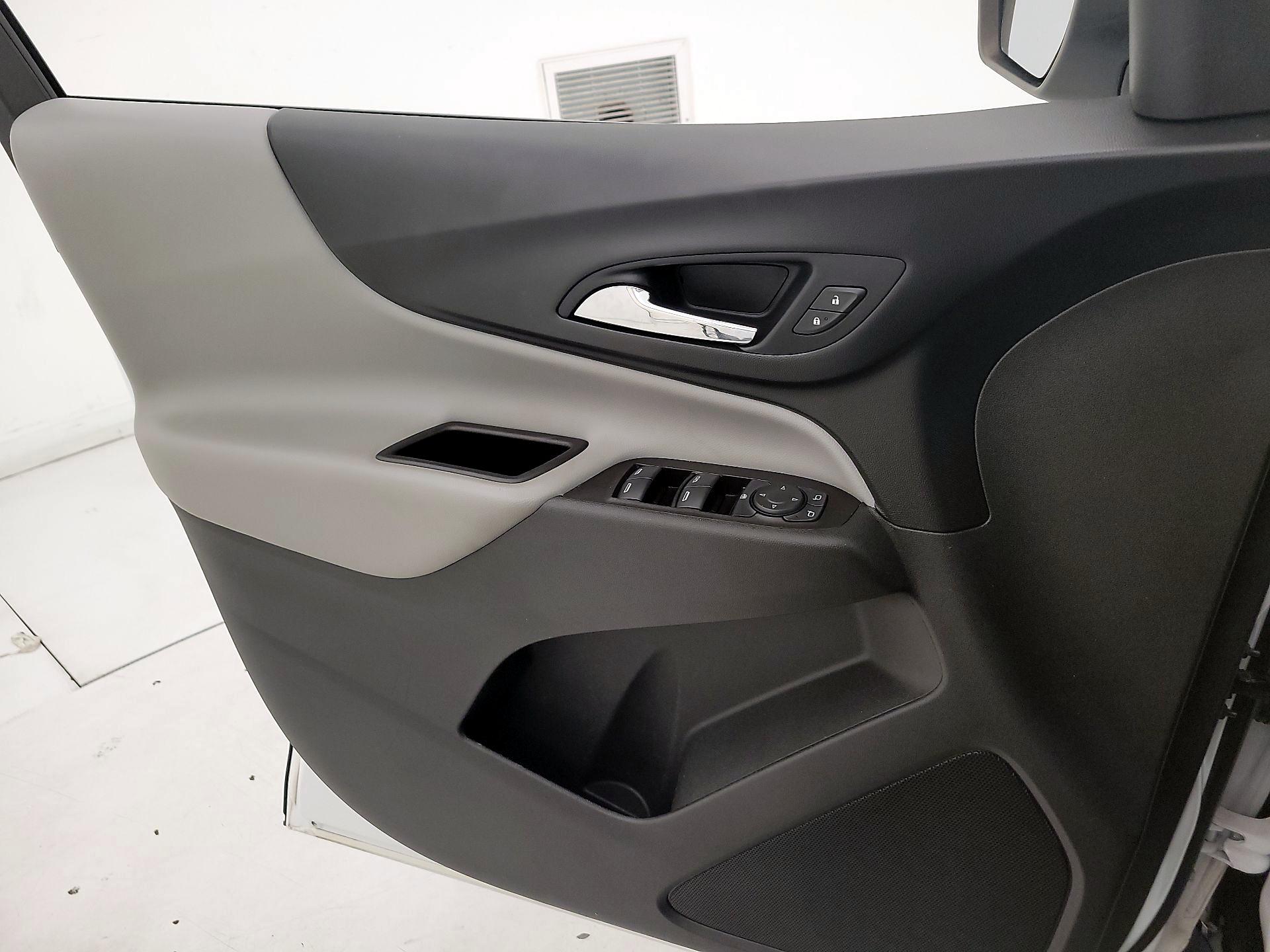 Thumbnail: 2022 Chevrolet Equinox - 12