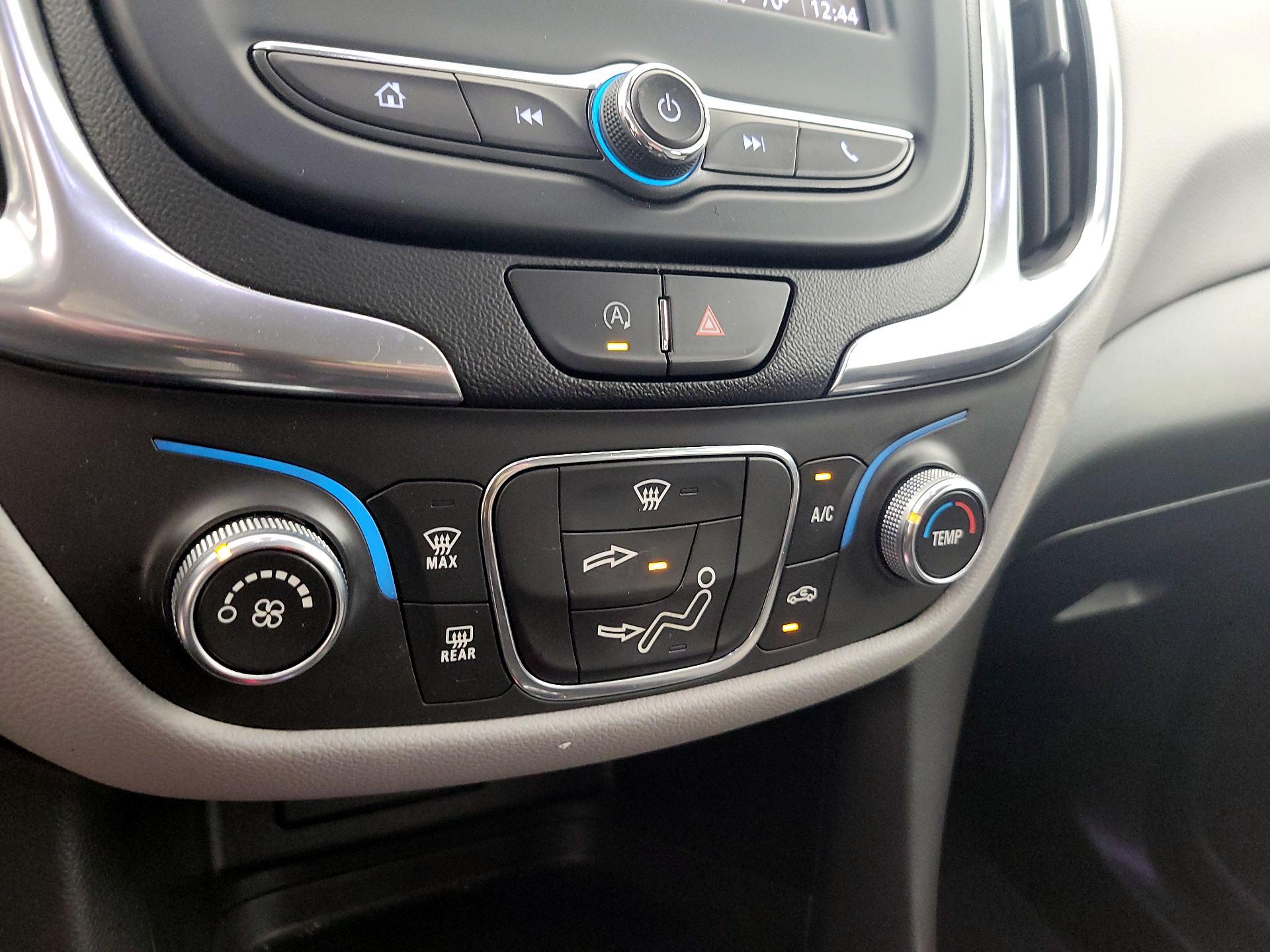 Thumbnail: 2022 Chevrolet Equinox - 16