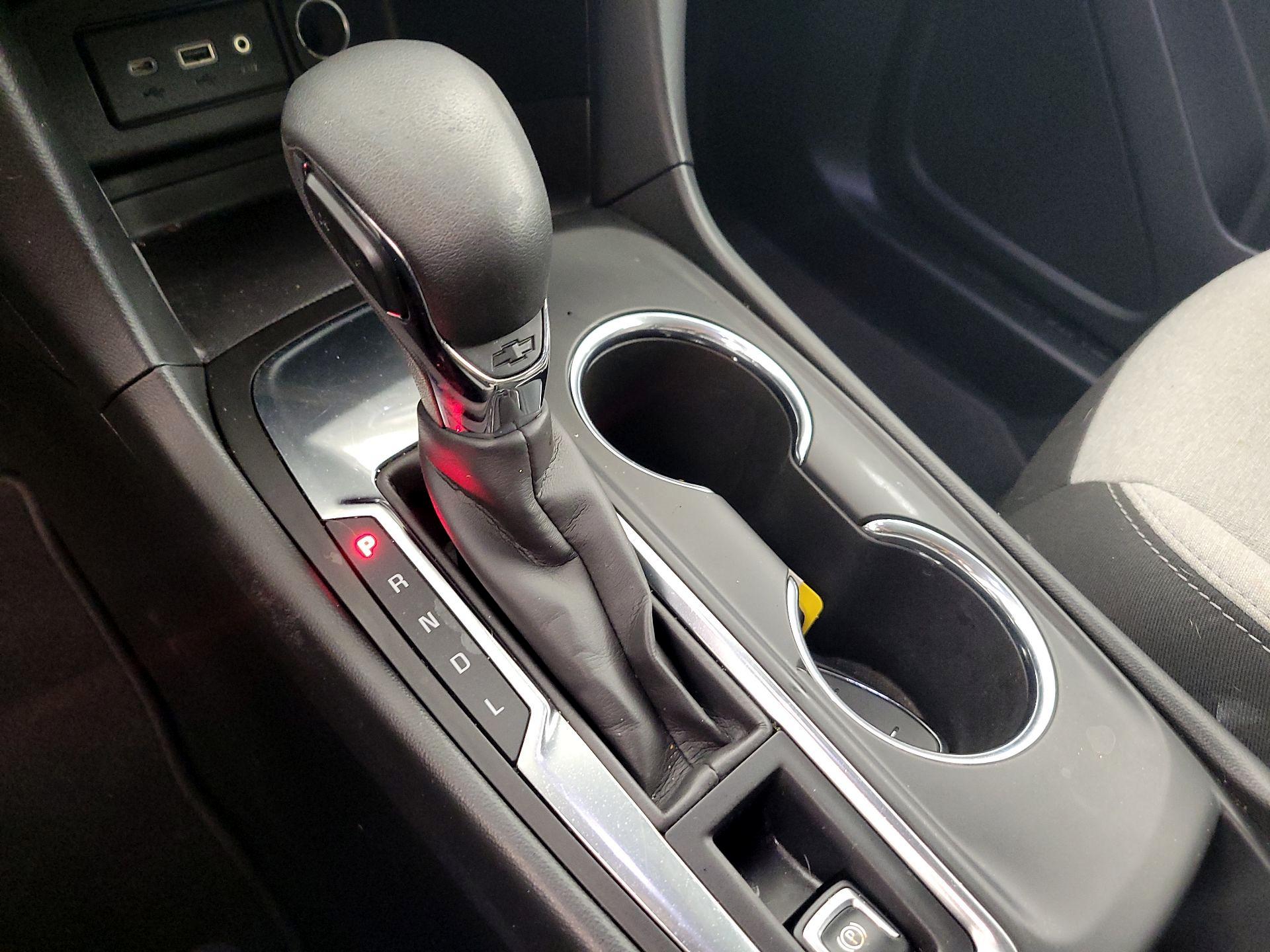 Thumbnail: 2022 Chevrolet Equinox - 17