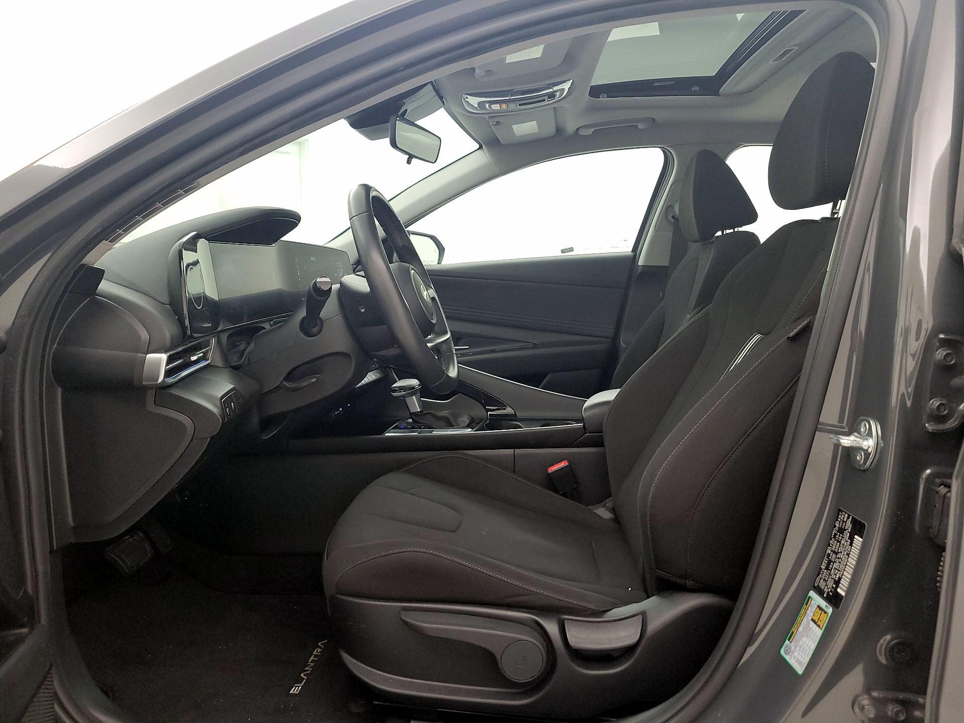 Thumbnail: 2024 Hyundai Elantra - 11