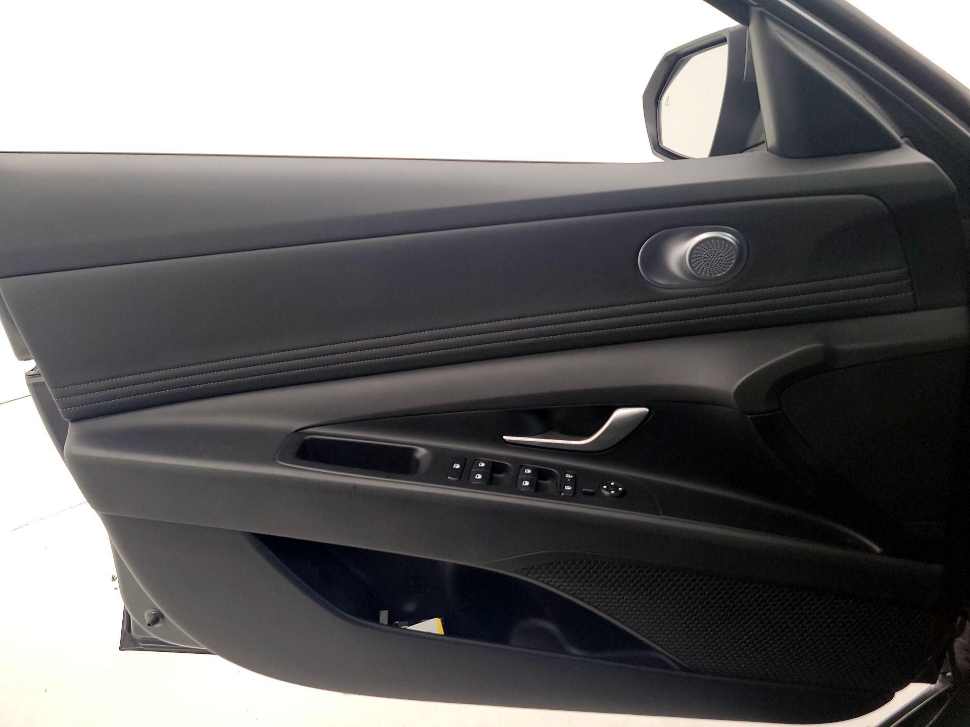 Thumbnail: 2024 Hyundai Elantra - 12