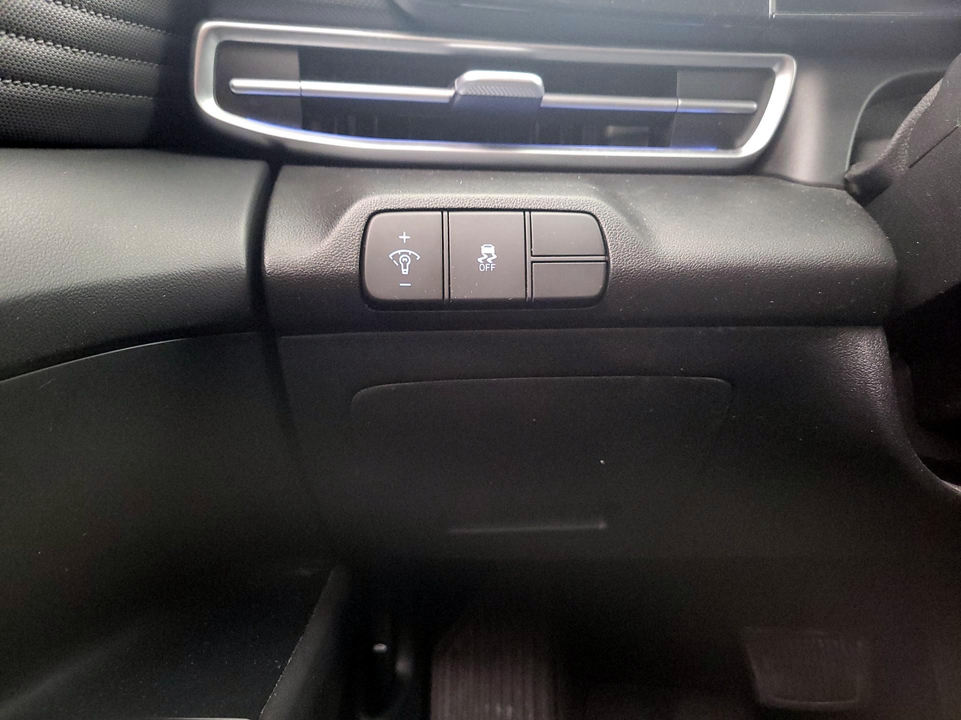 Thumbnail: 2024 Hyundai Elantra - 13