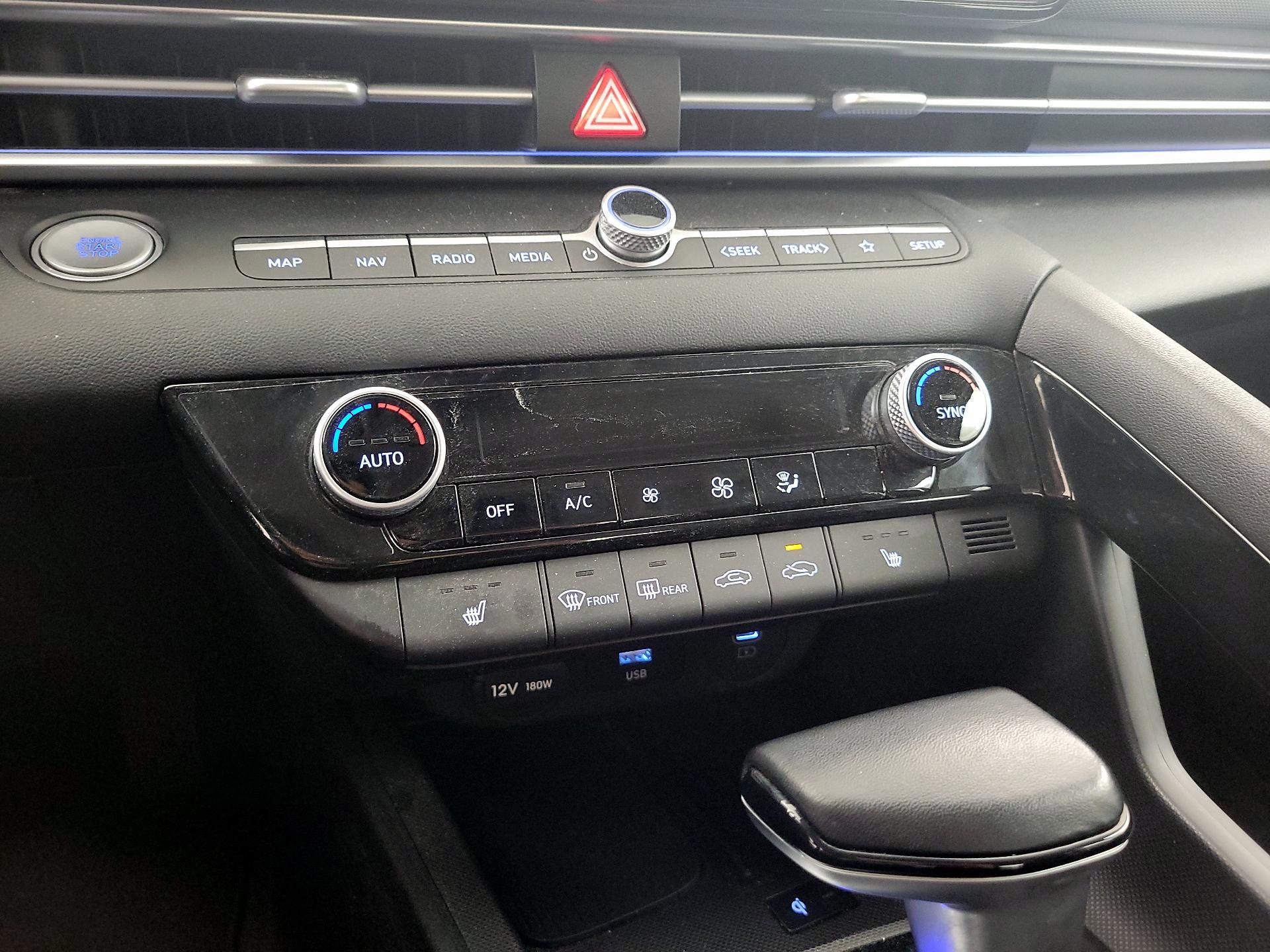 Thumbnail: 2024 Hyundai Elantra - 17