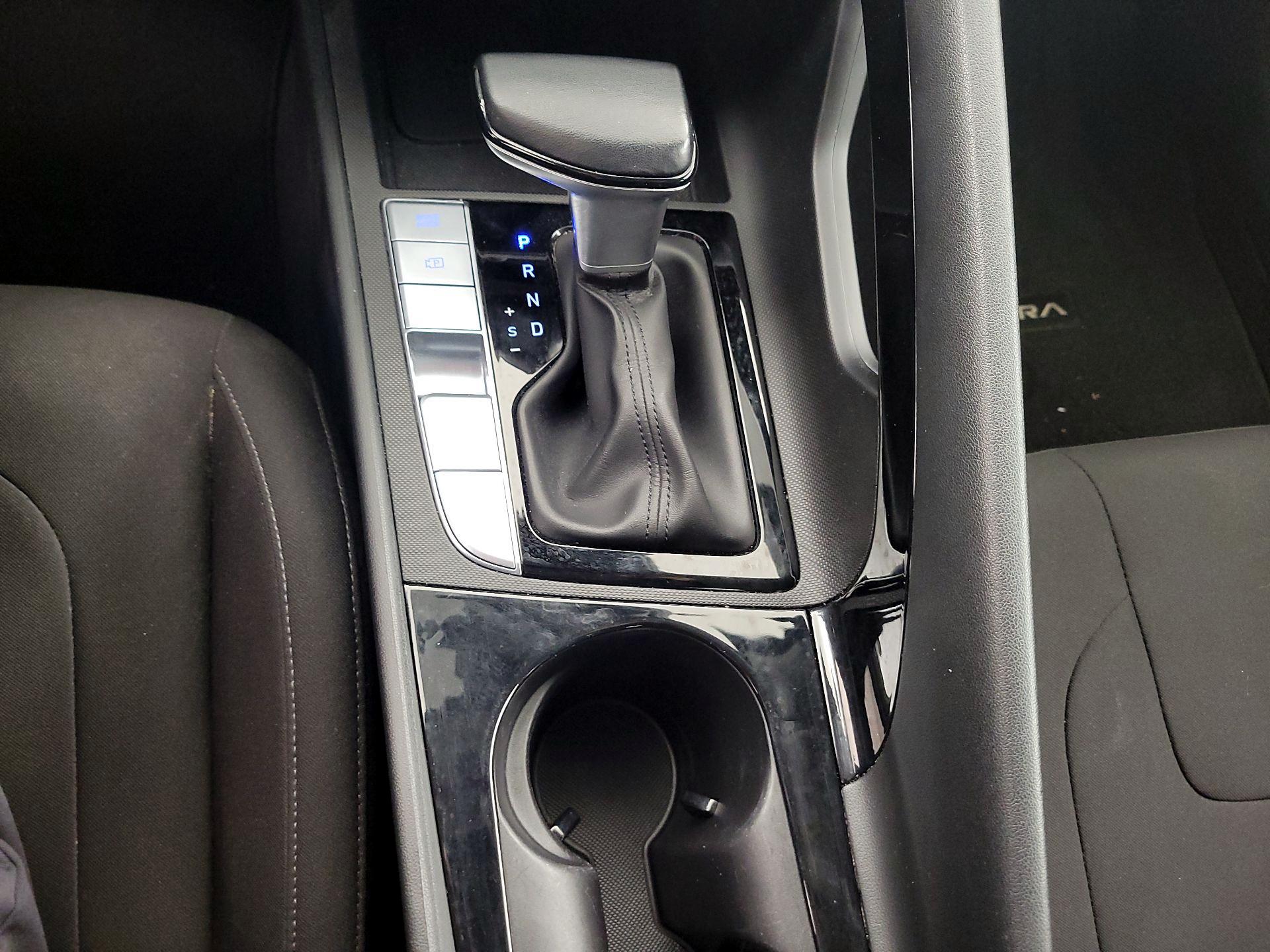 Thumbnail: 2024 Hyundai Elantra - 18