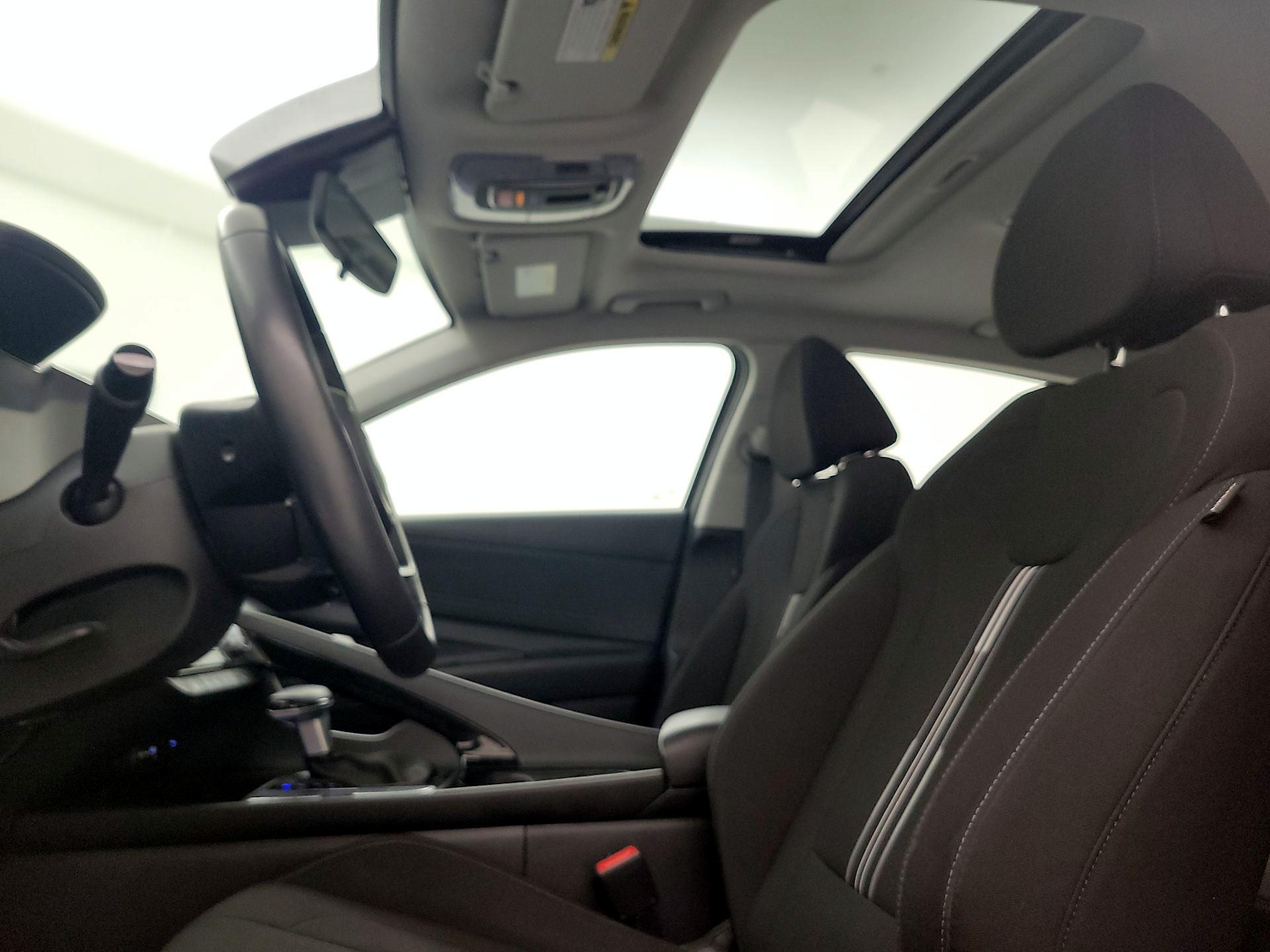 Thumbnail: 2024 Hyundai Elantra - 20