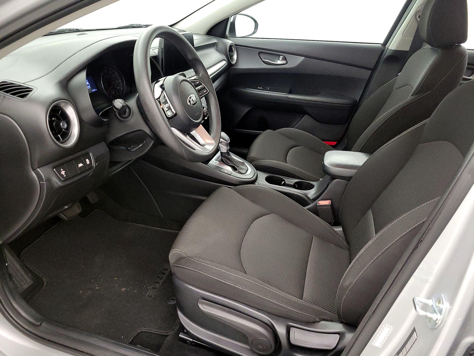 Thumbnail: 2021 Kia Forte - 11