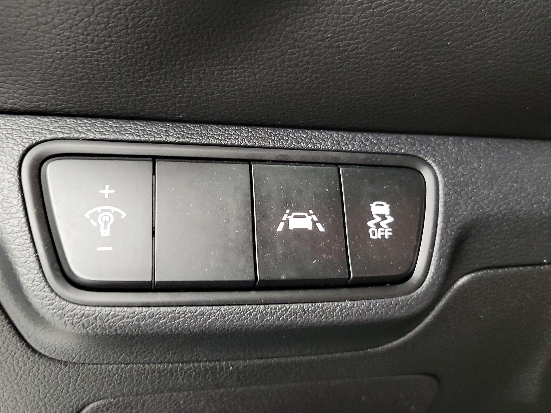 Thumbnail: 2021 Kia Forte - 13