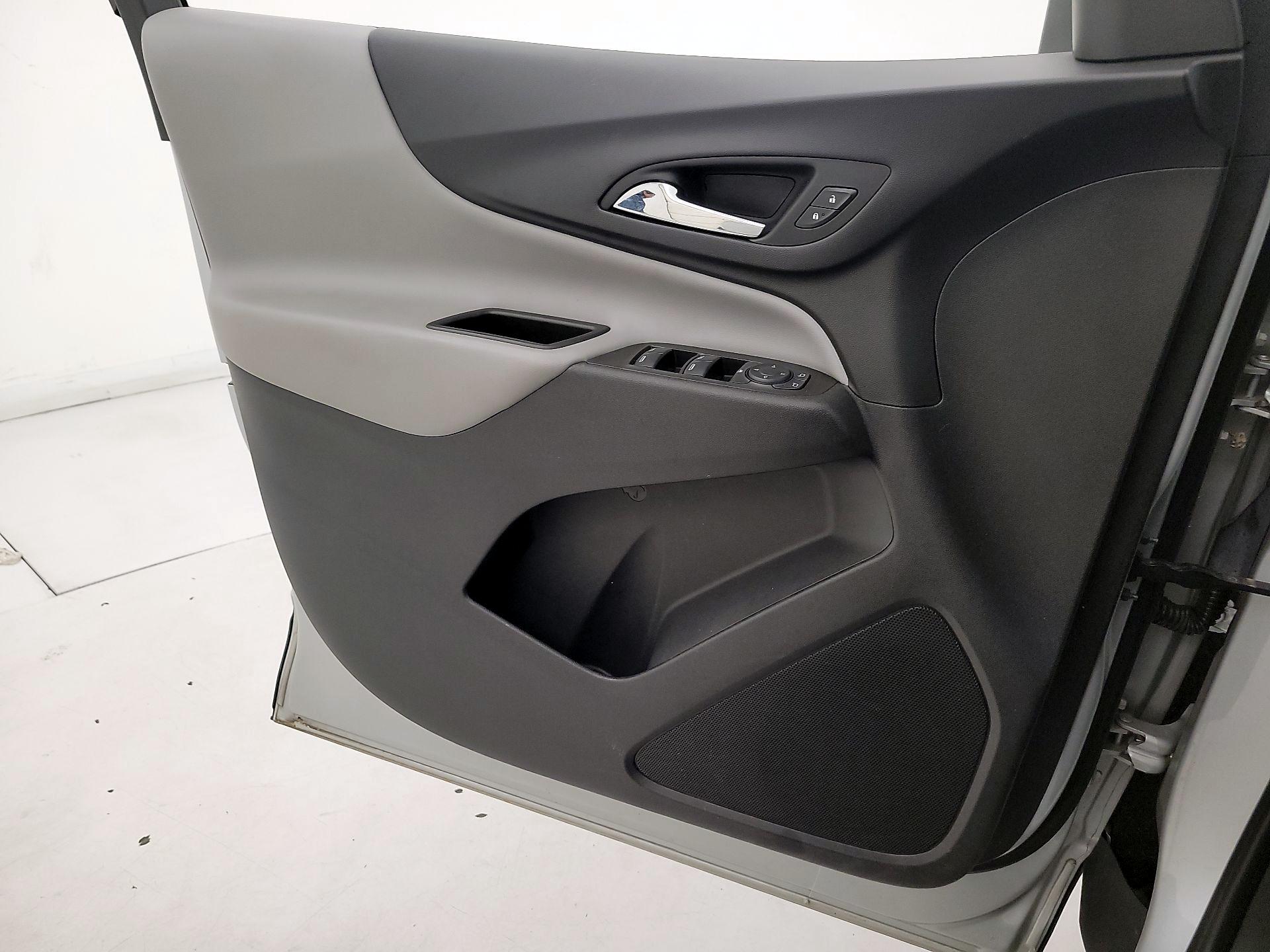 Thumbnail: 2022 Chevrolet Equinox - 12