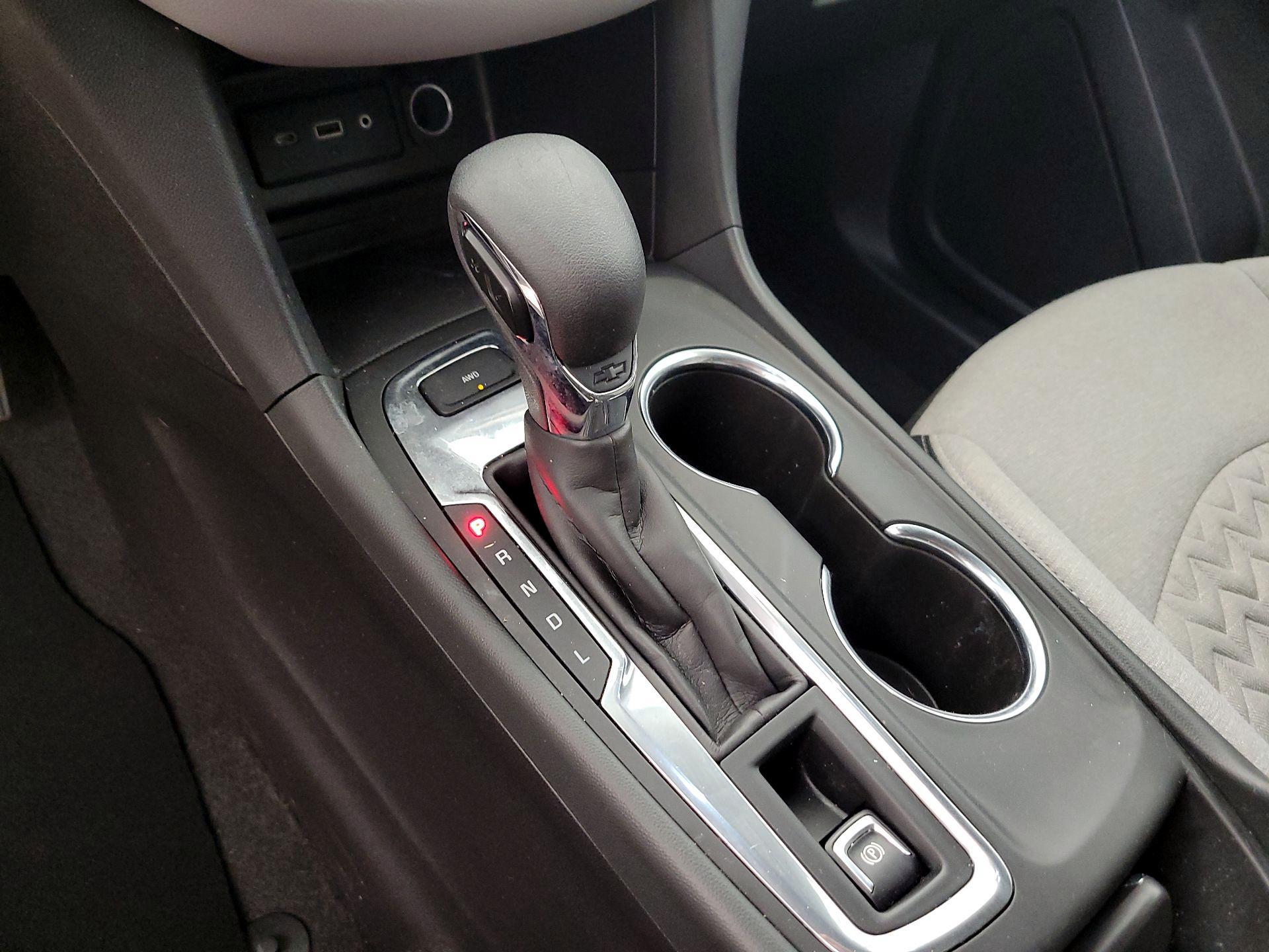 Thumbnail: 2022 Chevrolet Equinox - 17