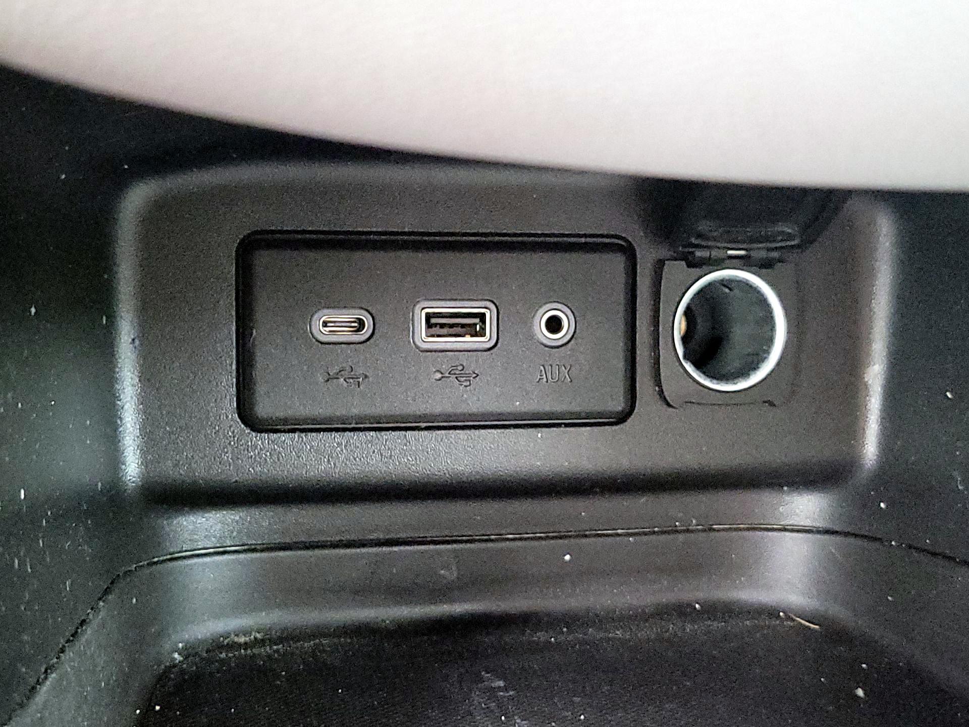 Thumbnail: 2022 Chevrolet Equinox - 18