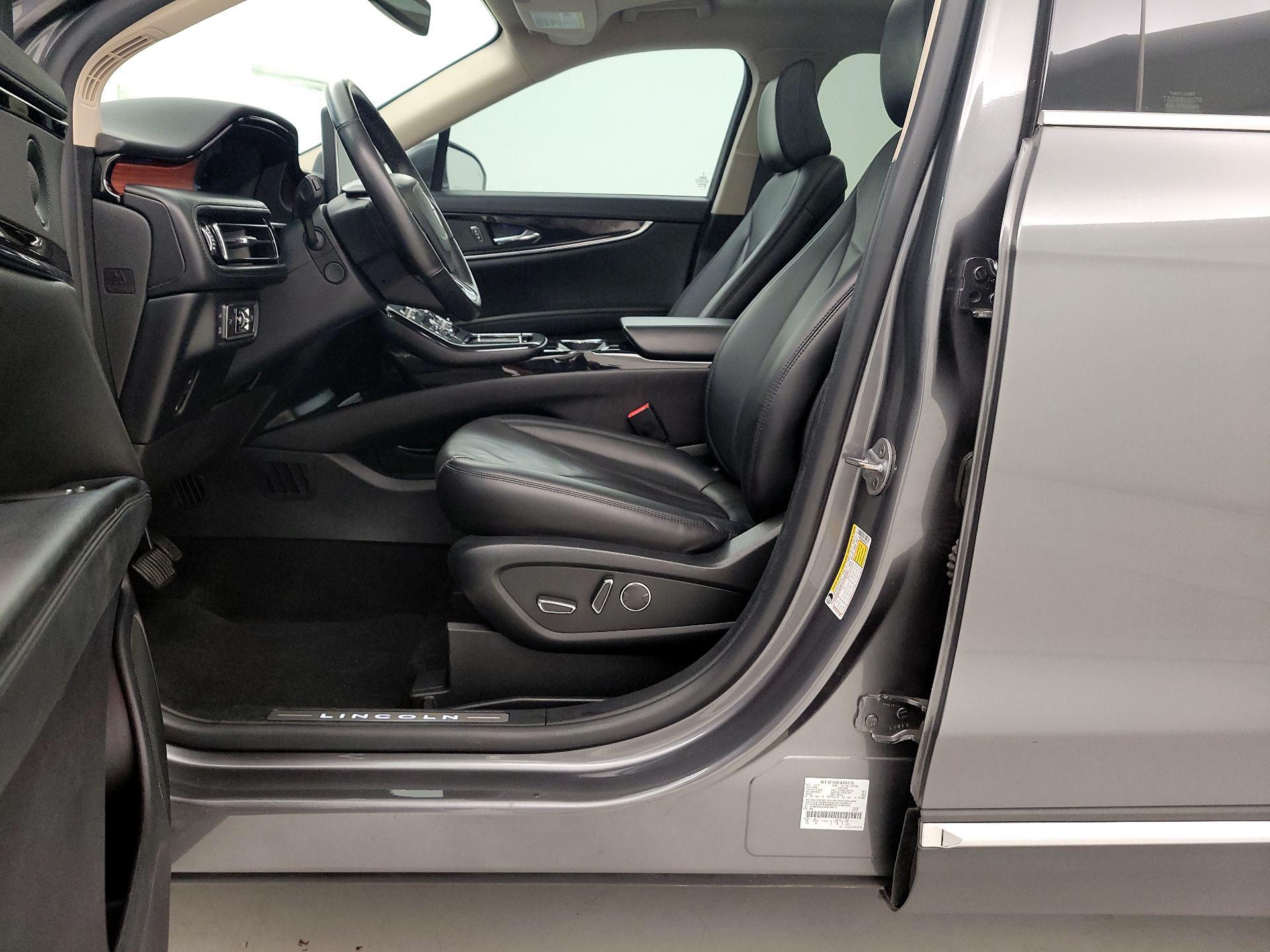 Thumbnail: 2022 Lincoln Nautilus - 11