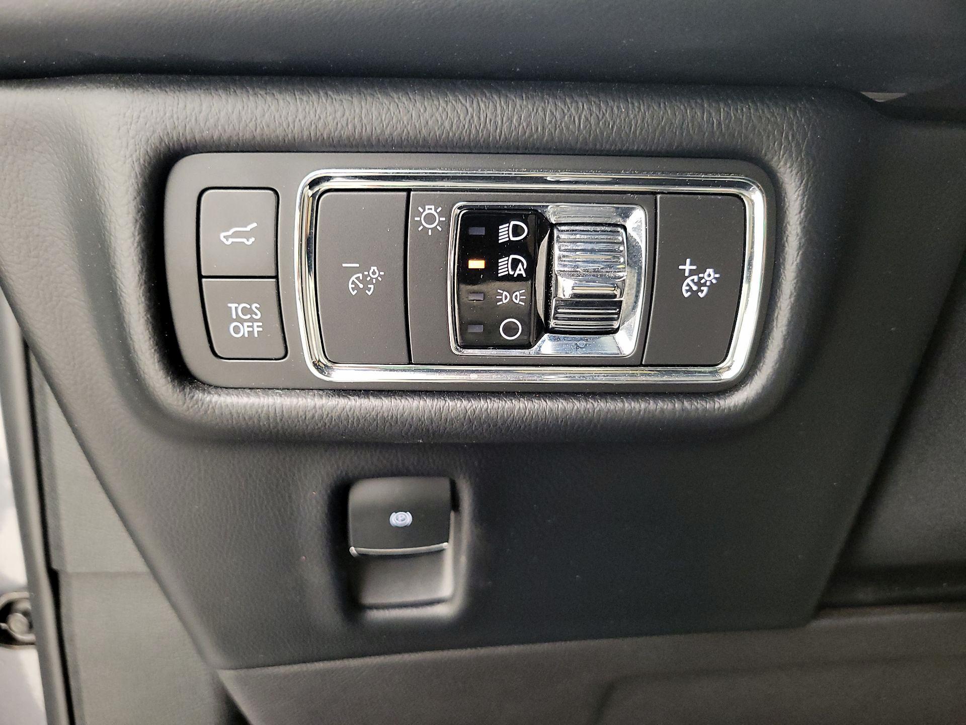 Thumbnail: 2022 Lincoln Nautilus - 13