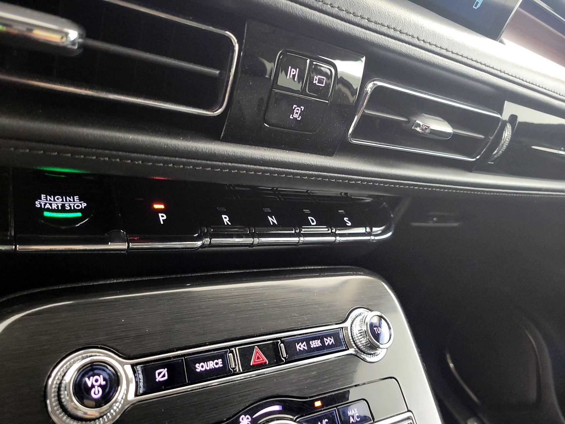 Thumbnail: 2022 Lincoln Nautilus - 18