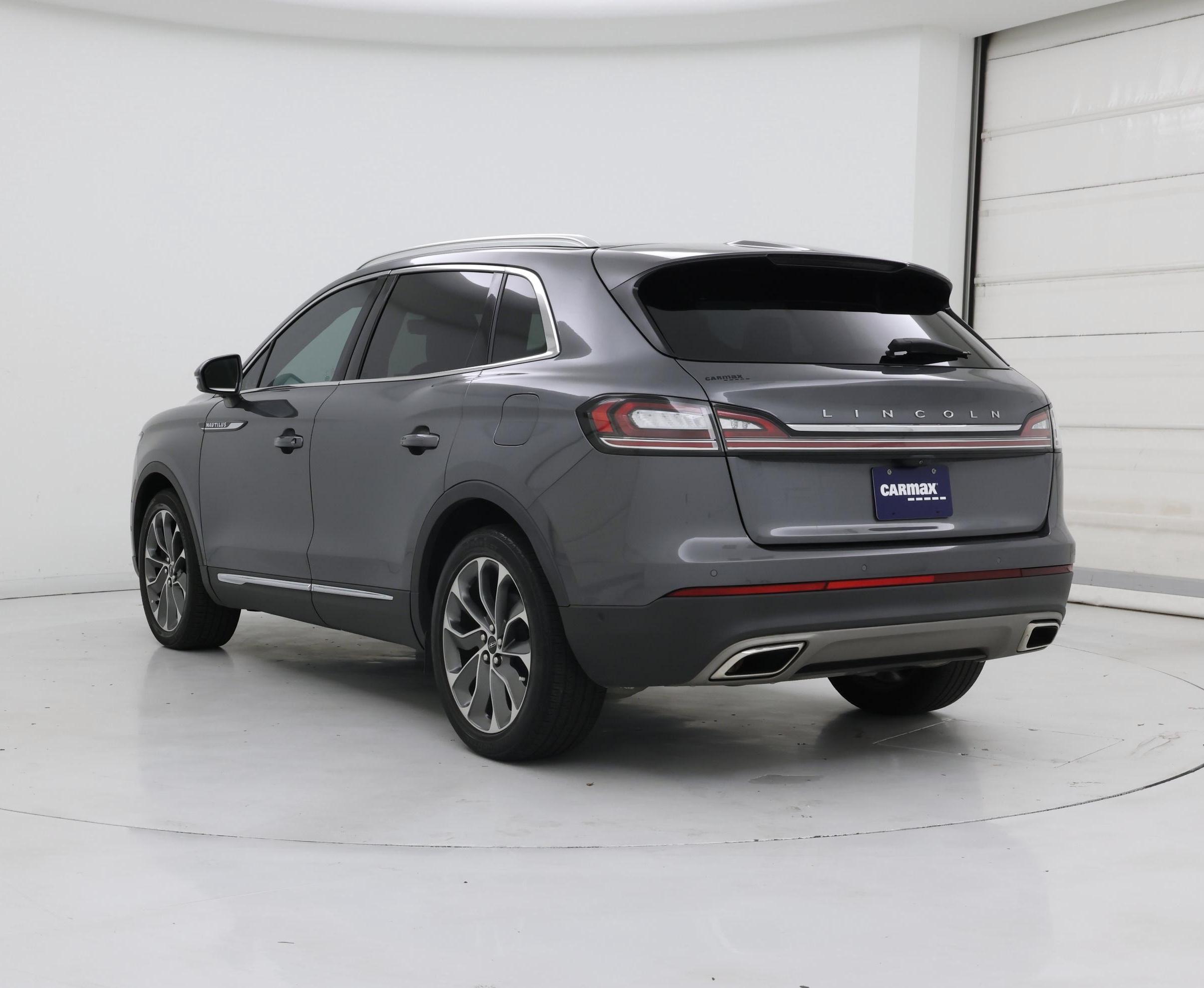 Thumbnail: 2022 Lincoln Nautilus - 2