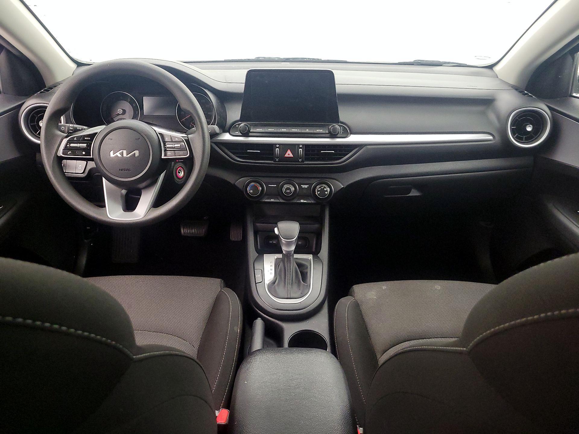 Thumbnail: 2024 Kia Forte - 9