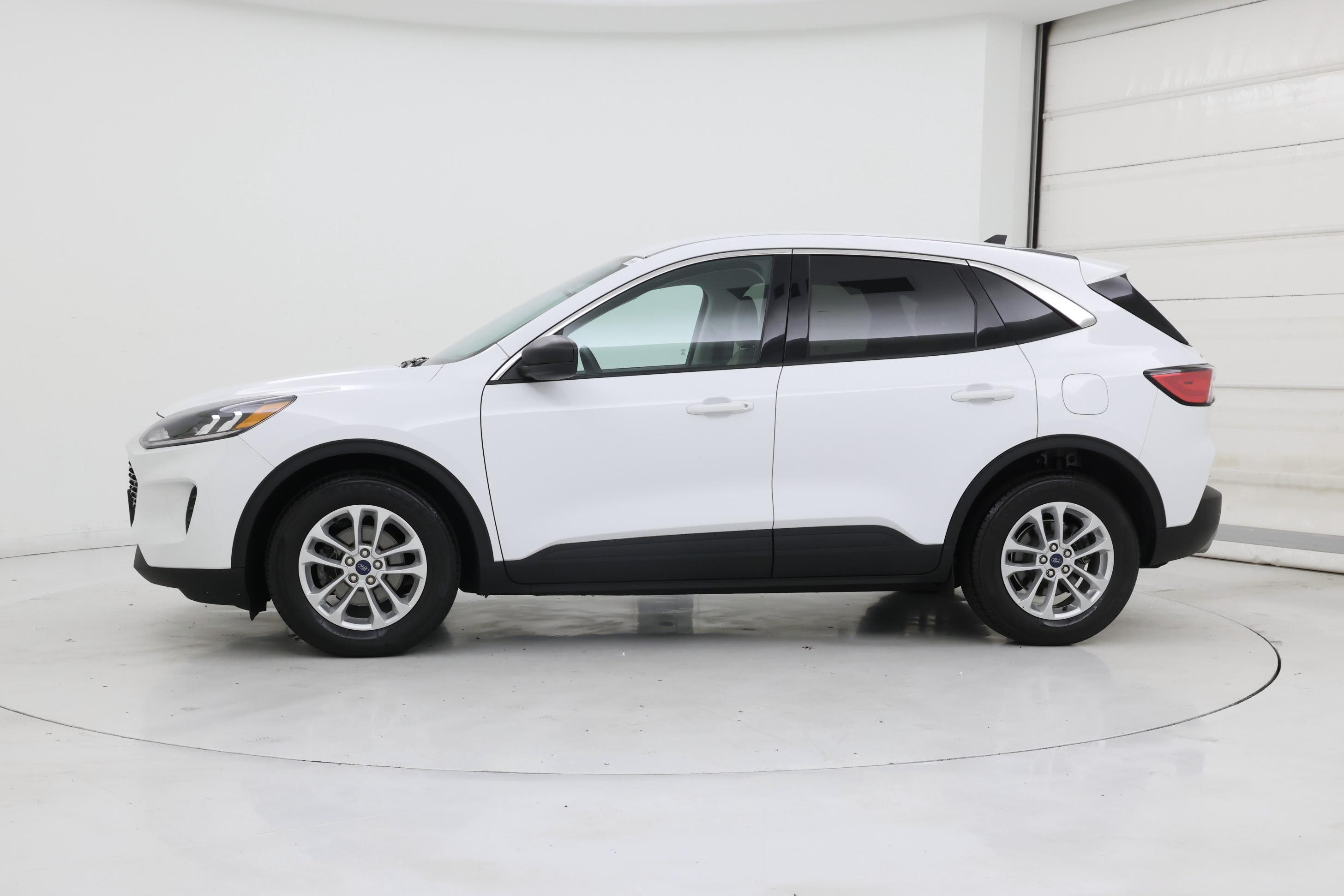 Thumbnail: 2022 Ford Escape - 3