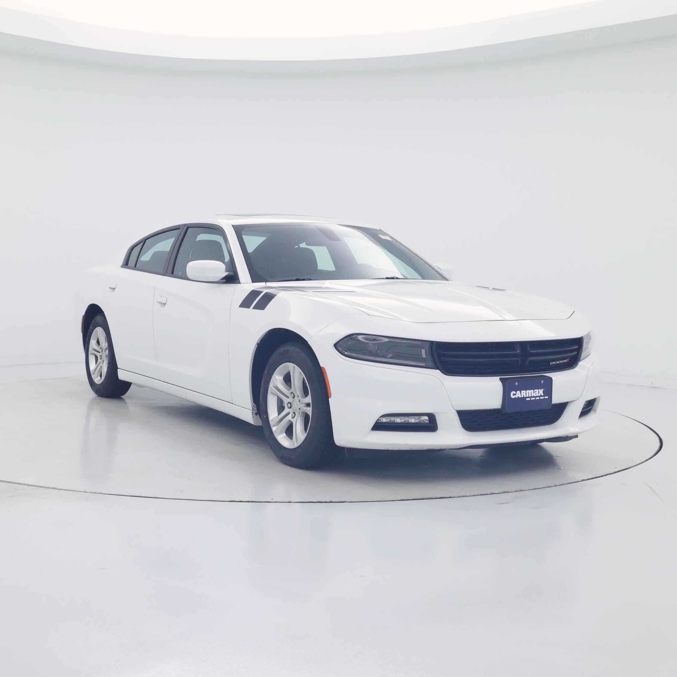 White 2022 Dodge Charger SXT RWD Sedan Rear-Wheel Drive Automatic