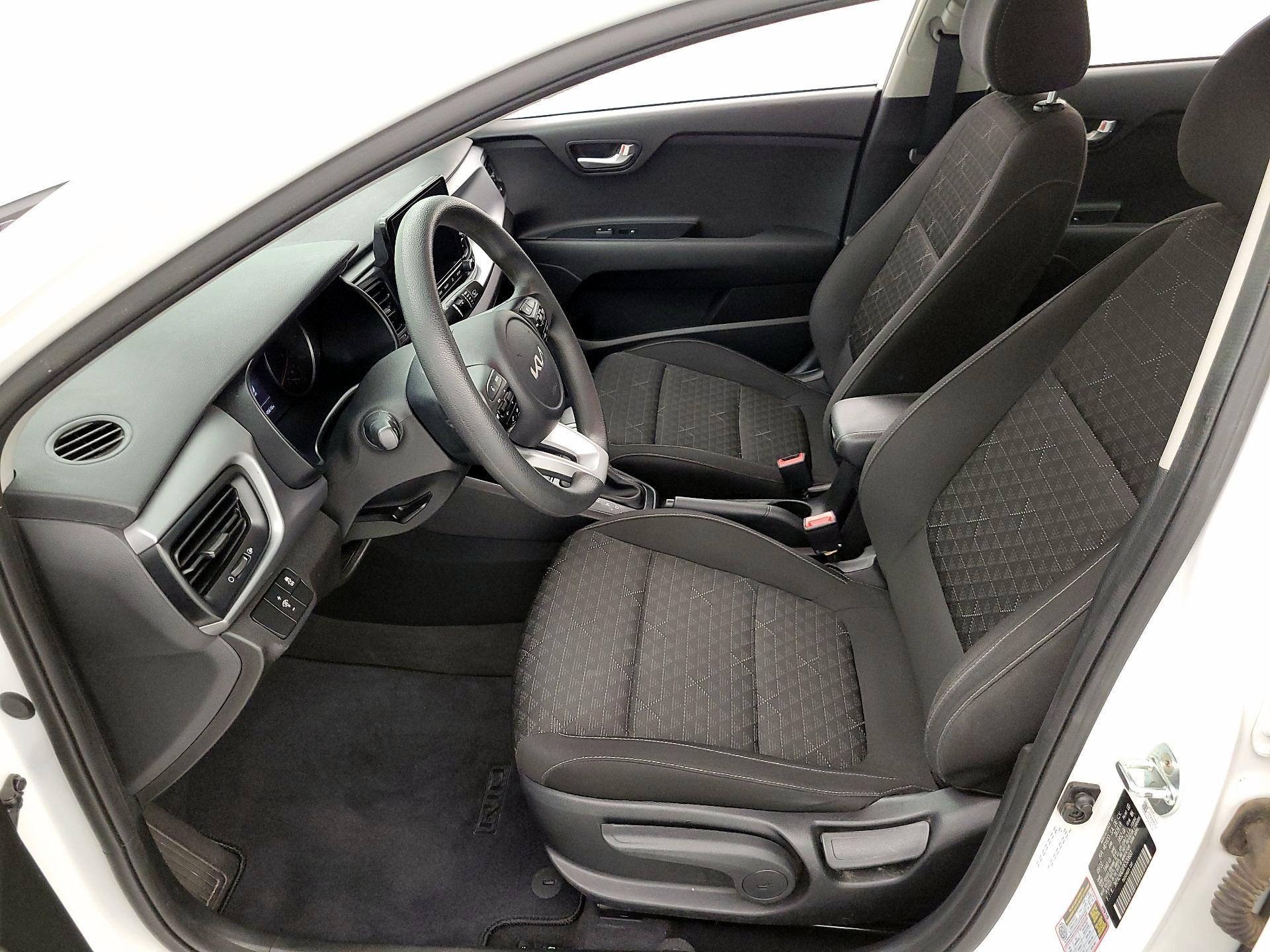 Thumbnail: 2023 Kia Rio - 11