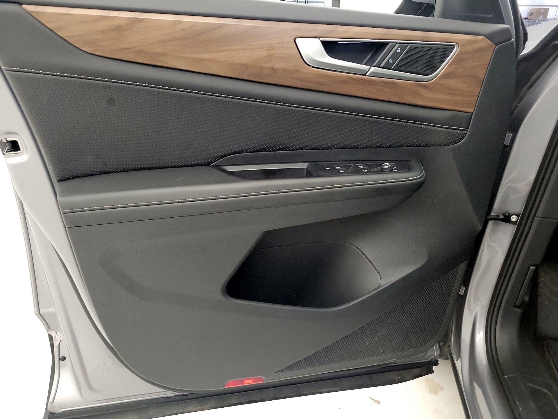 Thumbnail: 2025 Volkswagen Atlas - 12