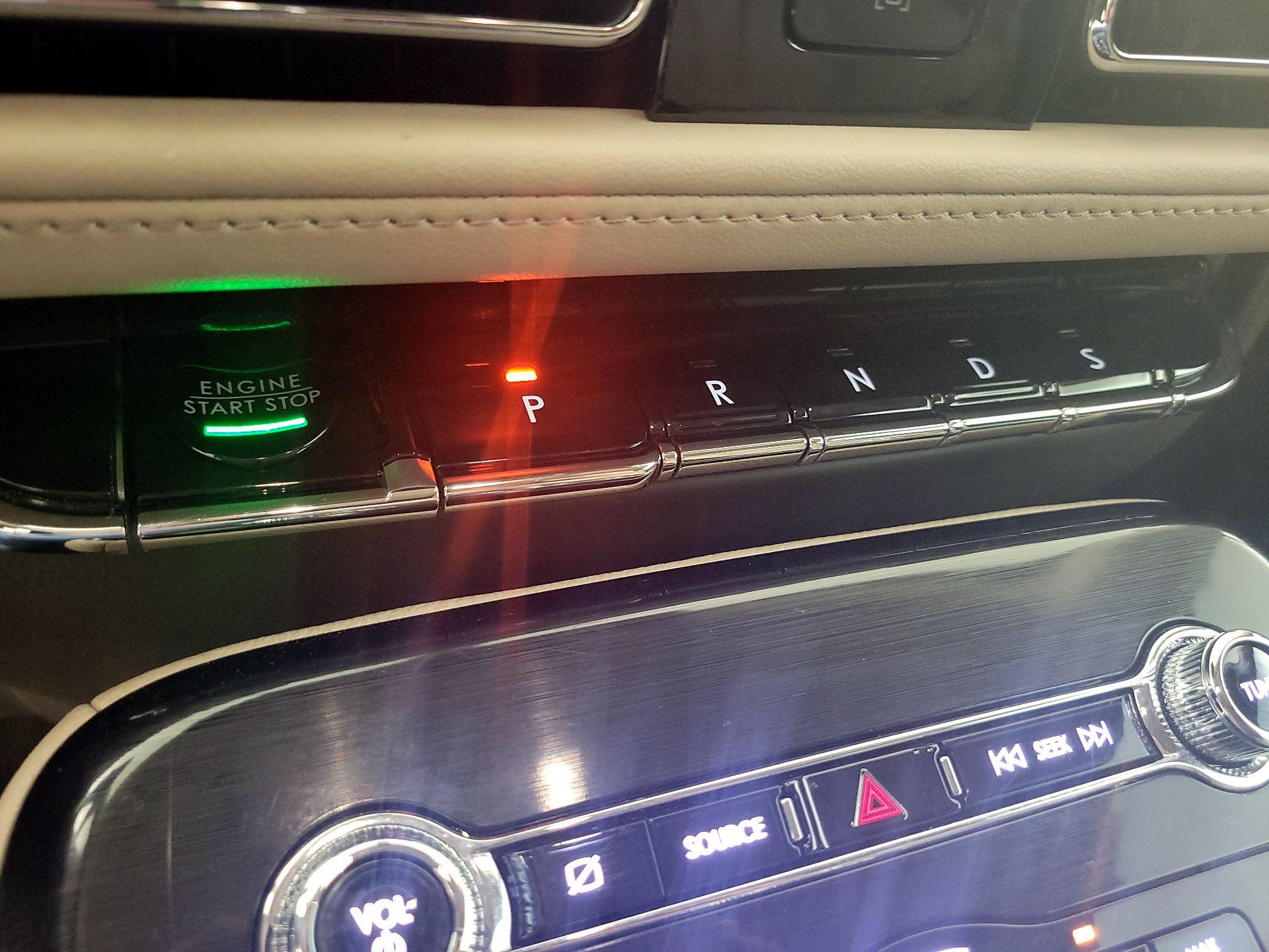 Thumbnail: 2022 Lincoln Nautilus - 16