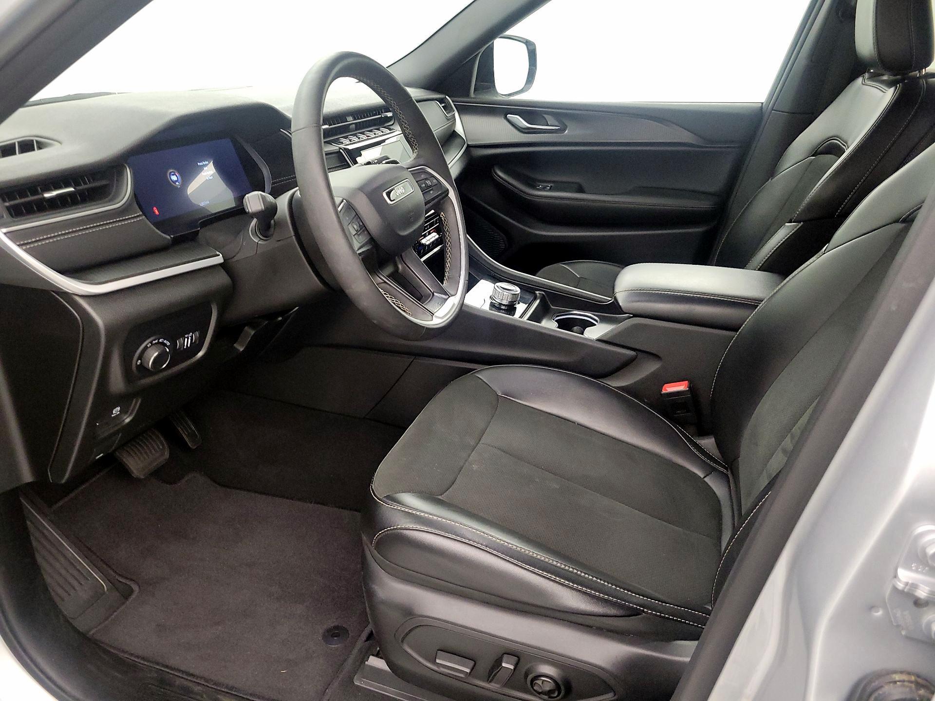 Thumbnail: 2025 Jeep Grand Cherokee L - 11