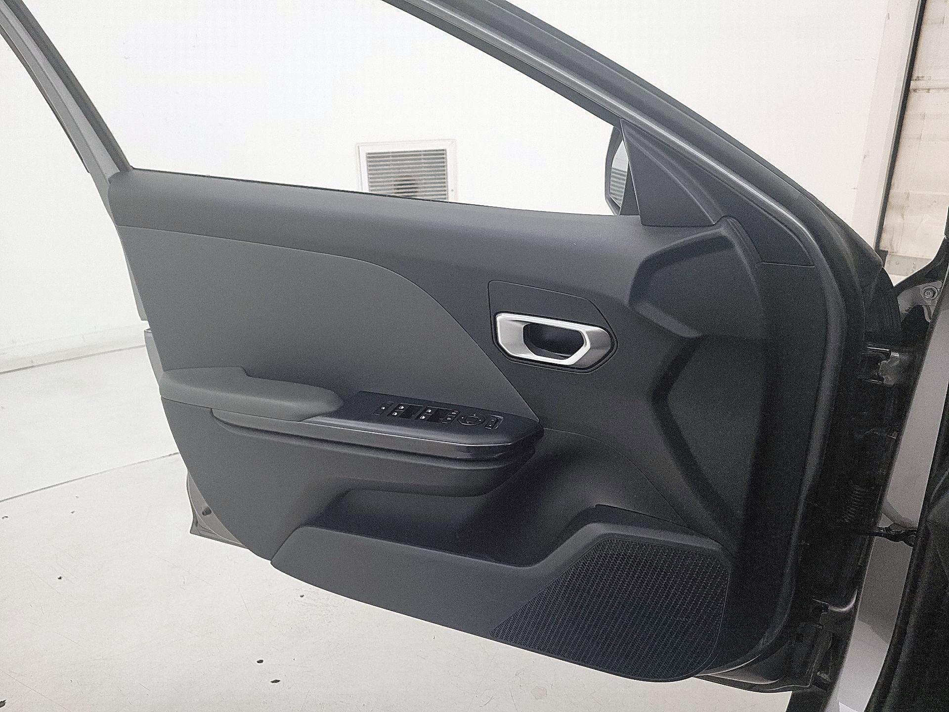 Thumbnail: 2025 Kia K4 - 12