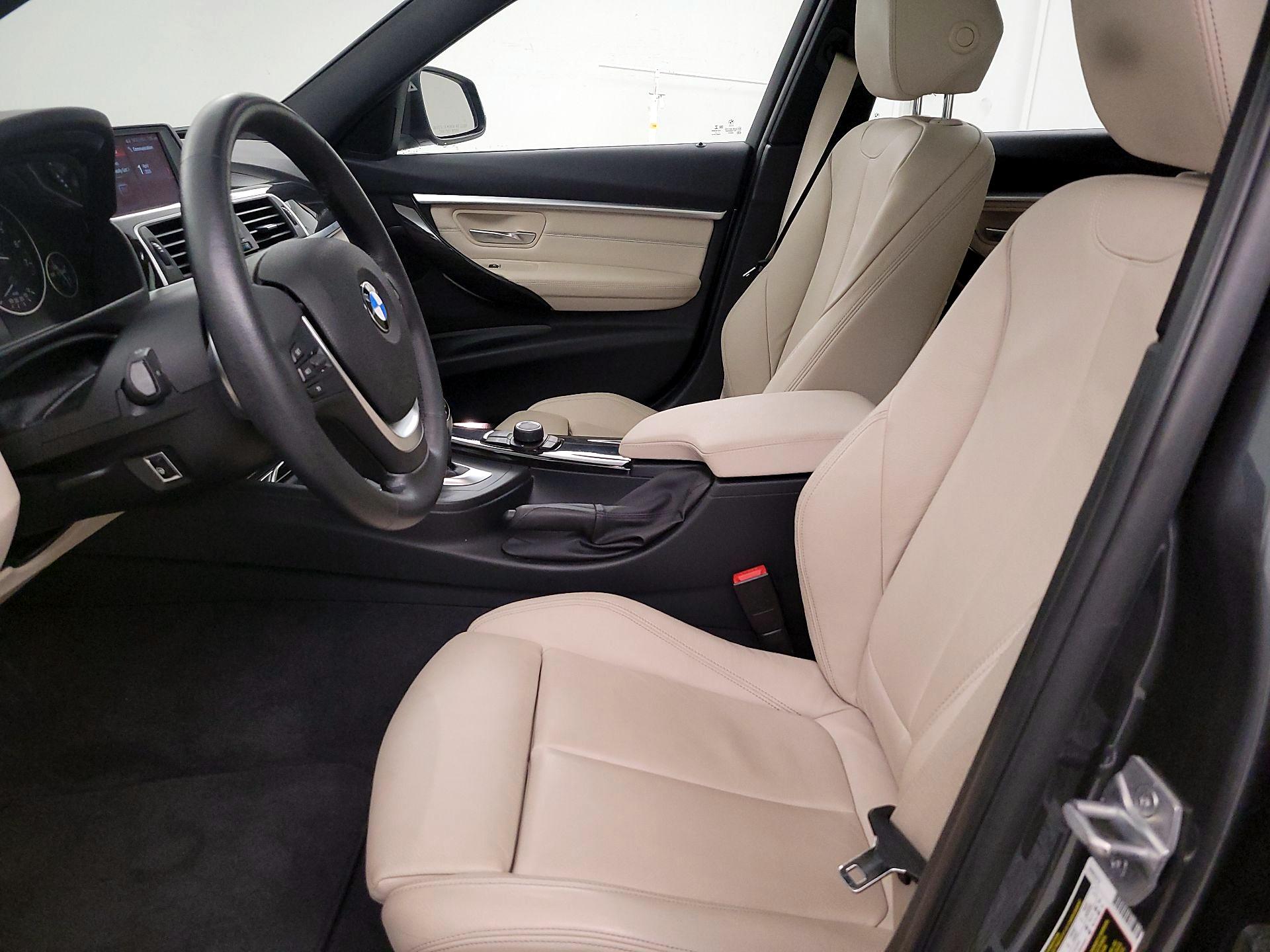 Thumbnail: 2018 BMW 3 Series - 11