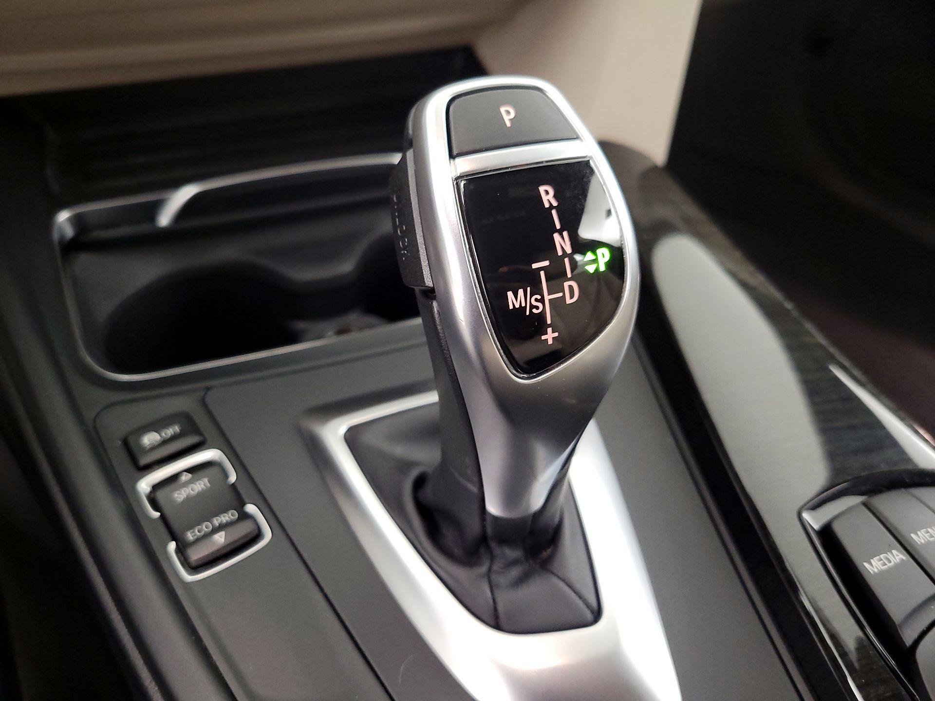 Thumbnail: 2018 BMW 3 Series - 17