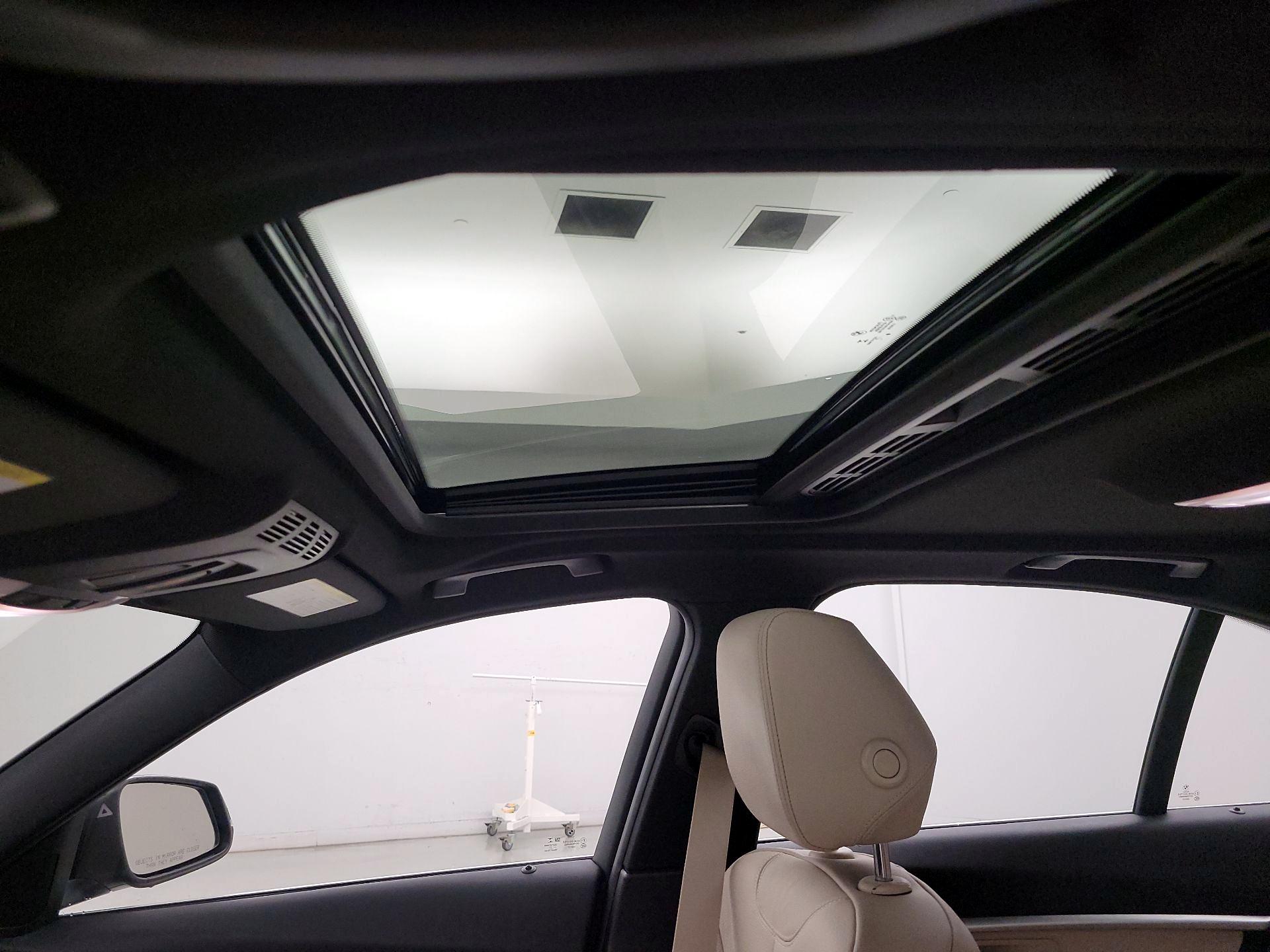 Thumbnail: 2018 BMW 3 Series - 19