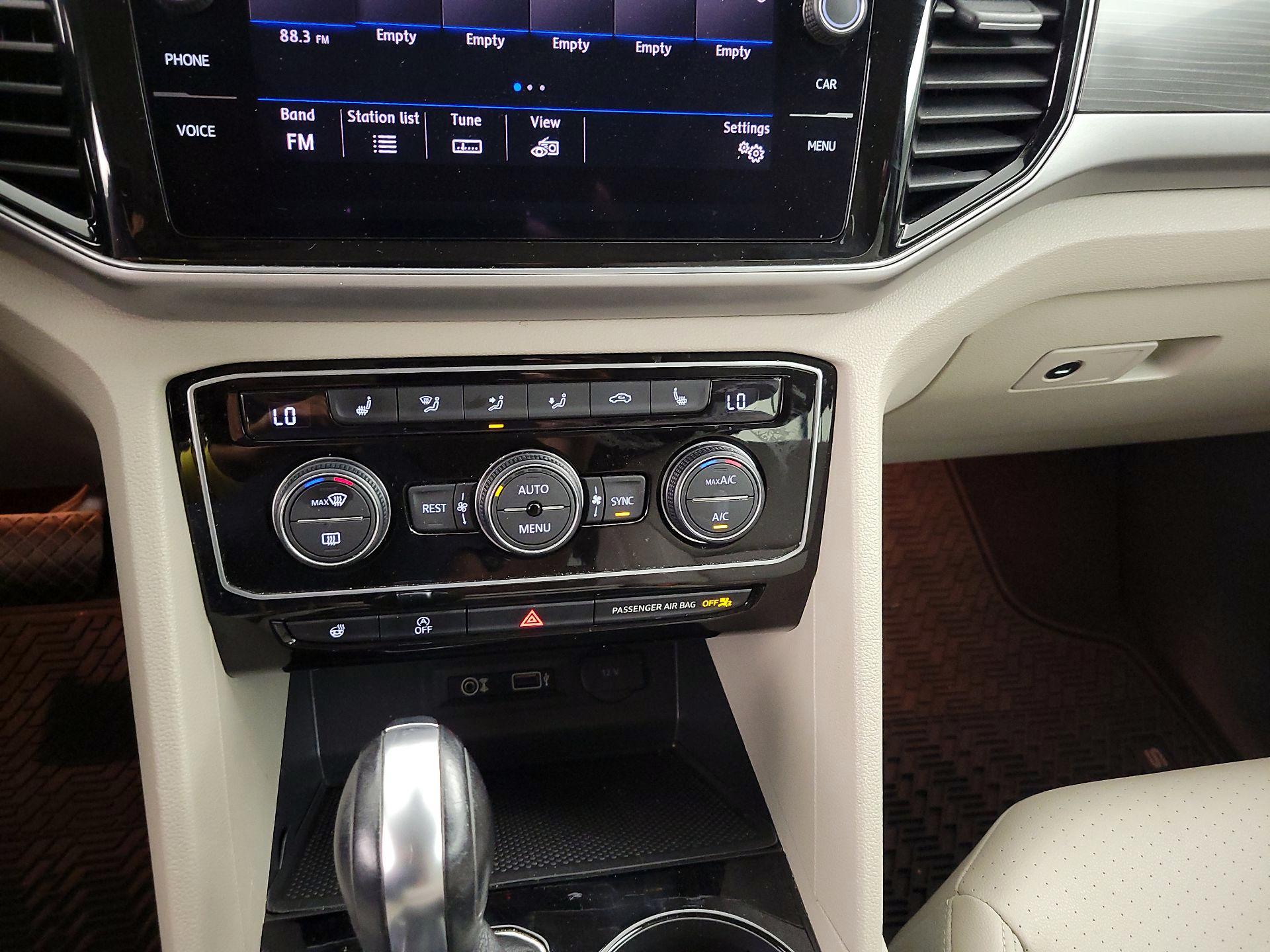 Thumbnail: 2019 Volkswagen Atlas - 17