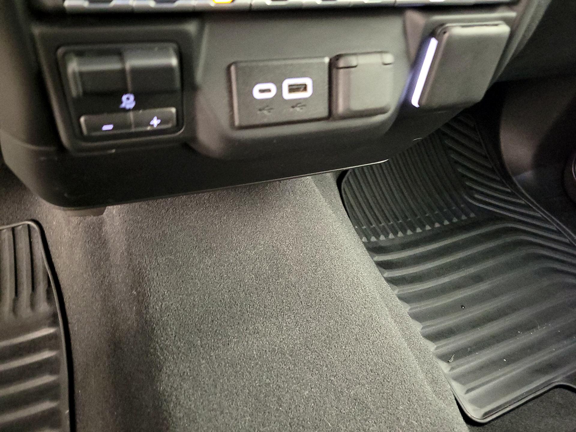 Thumbnail: 2024 Chevrolet Silverado 2500 - 18