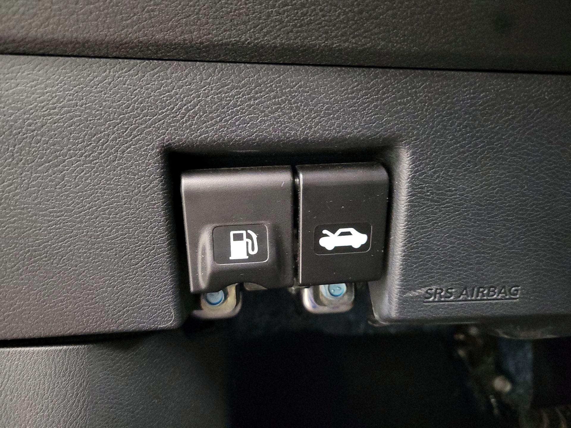 Thumbnail: 2020 Nissan Kicks - 13