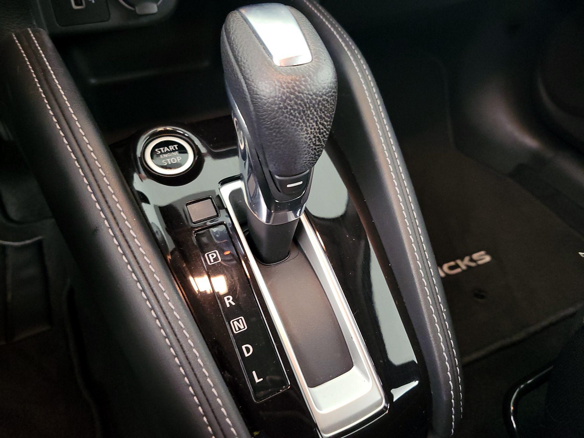 Thumbnail: 2020 Nissan Kicks - 17