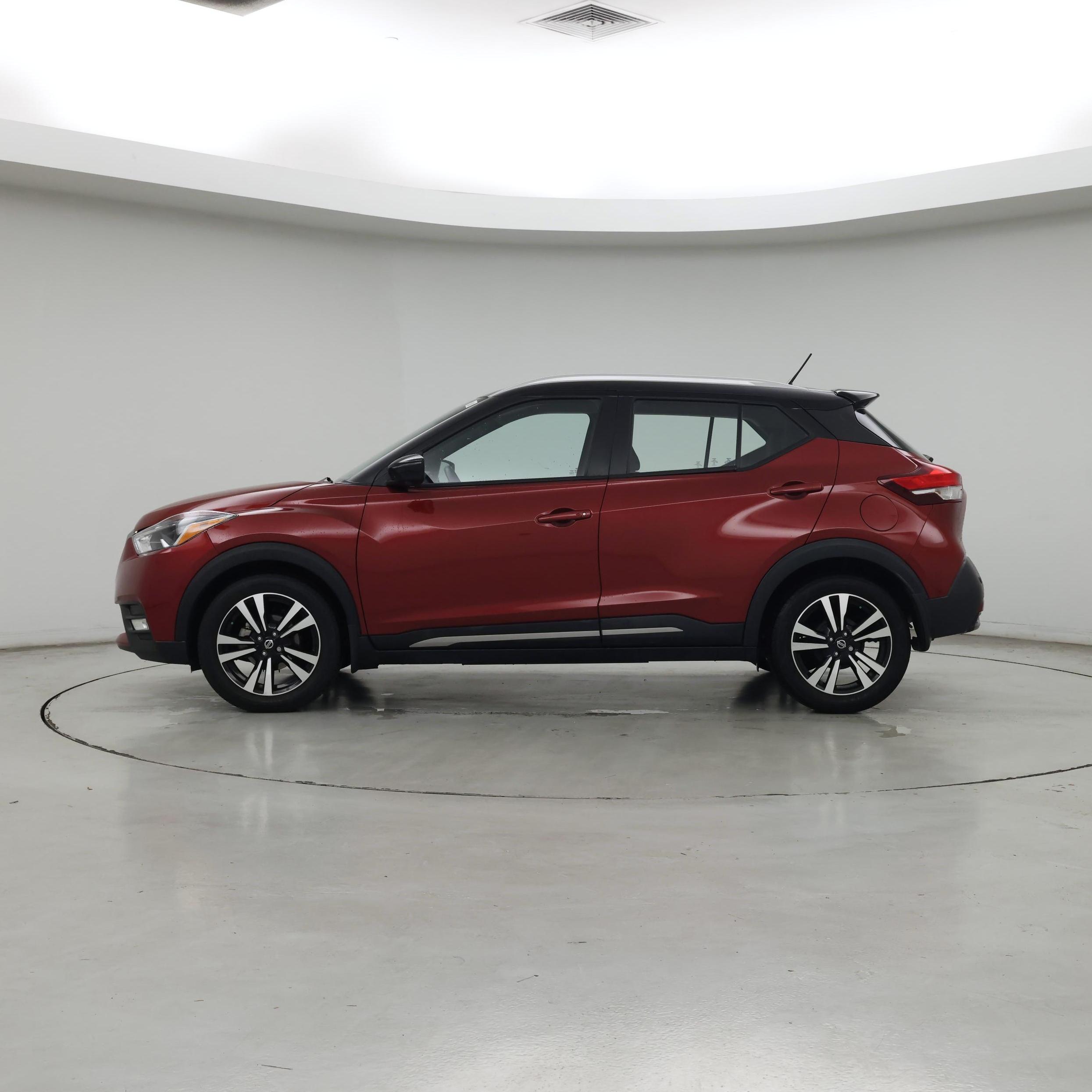 Thumbnail: 2020 Nissan Kicks - 3