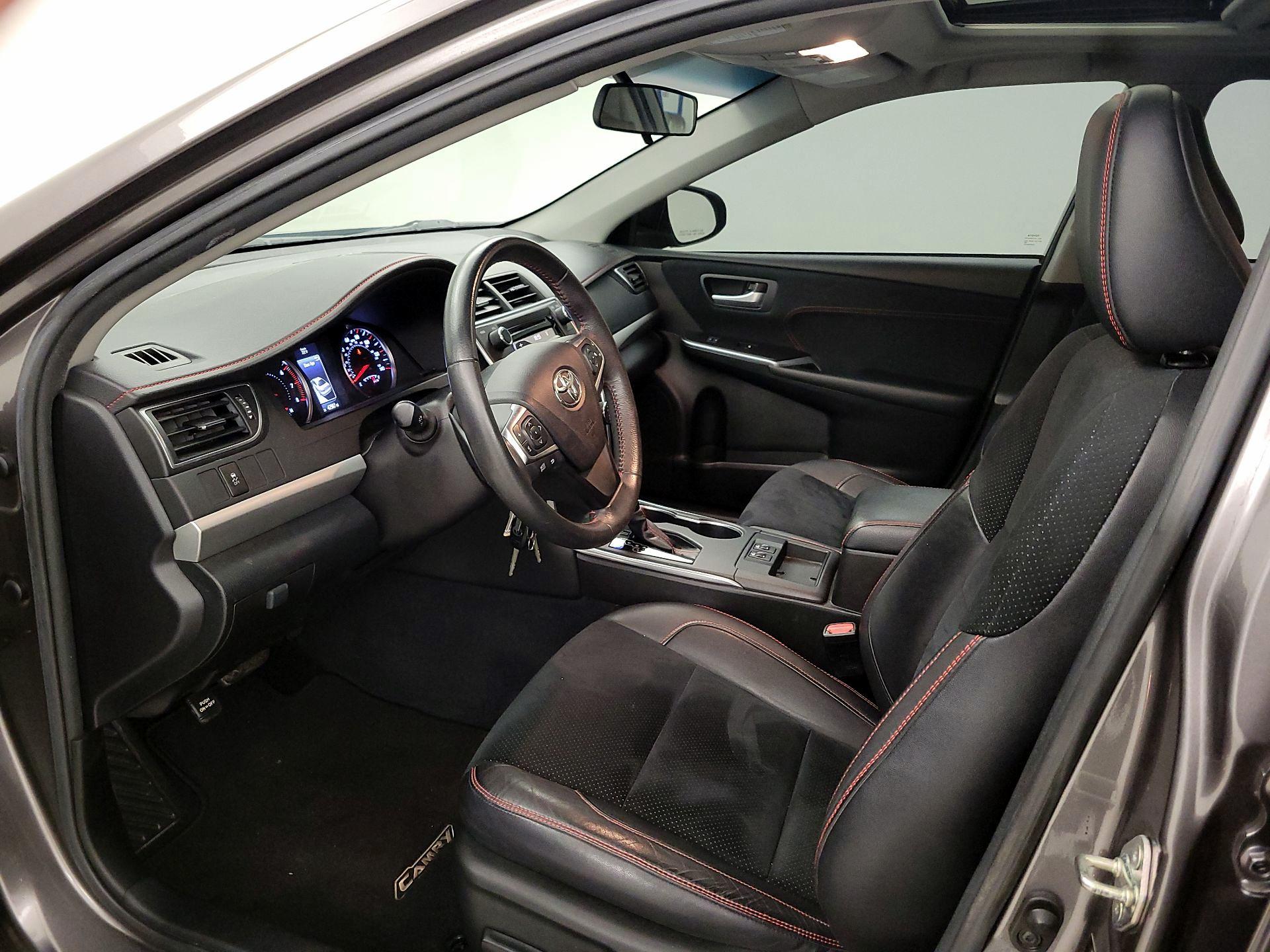 Thumbnail: 2017 Toyota Camry - 11