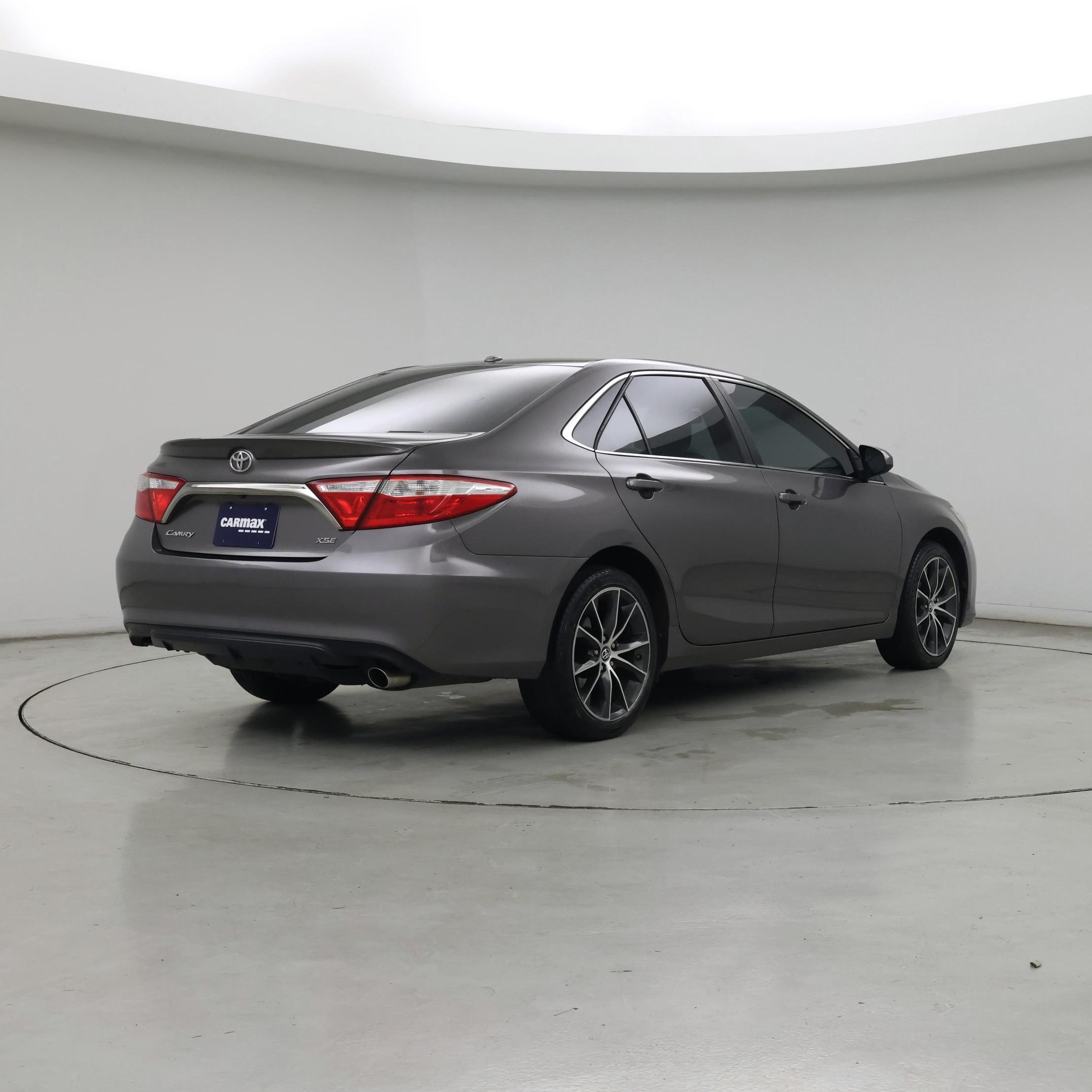 Thumbnail: 2017 Toyota Camry - 8