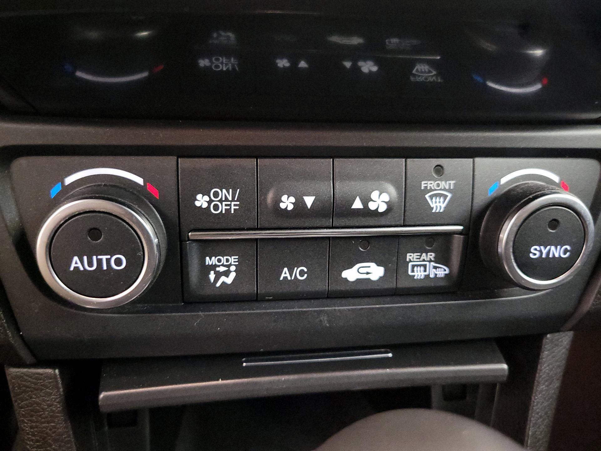 Thumbnail: 2020 Acura ILX - 16