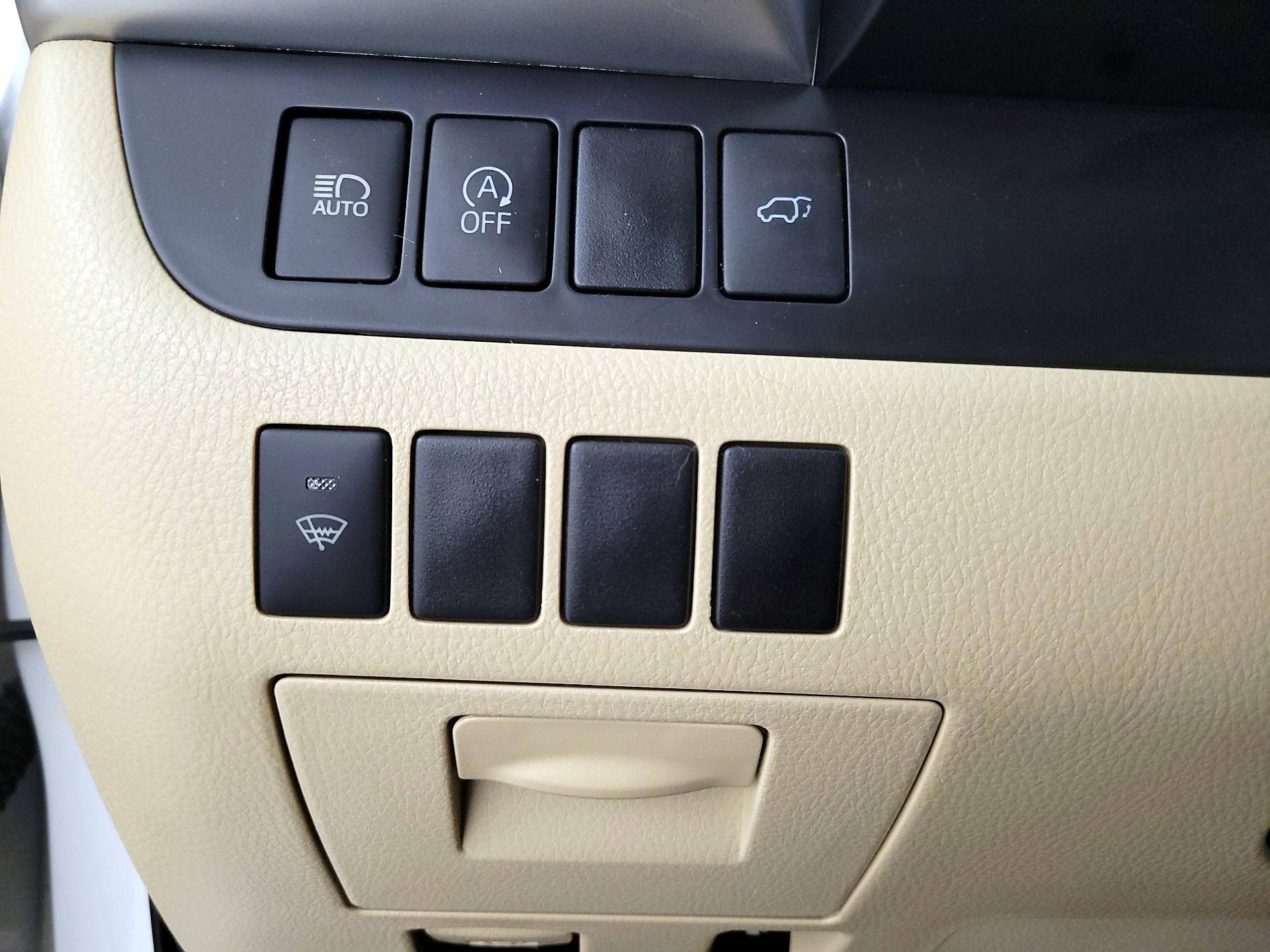 Thumbnail: 2017 Toyota Highlander - 13