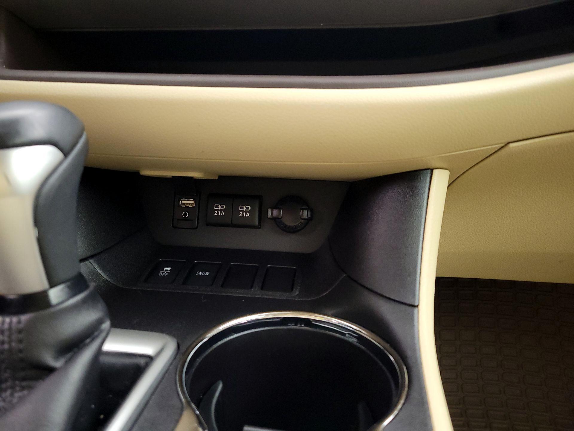 Thumbnail: 2017 Toyota Highlander - 18