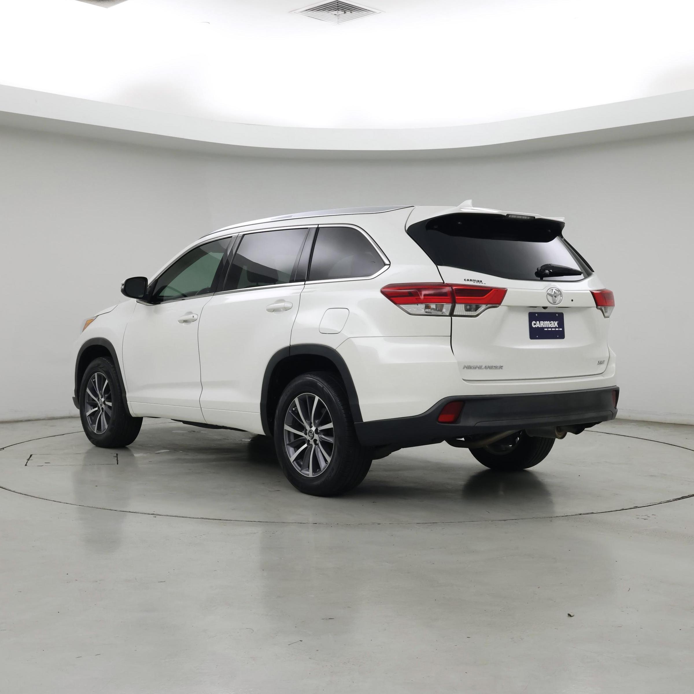 Thumbnail: 2017 Toyota Highlander - 2