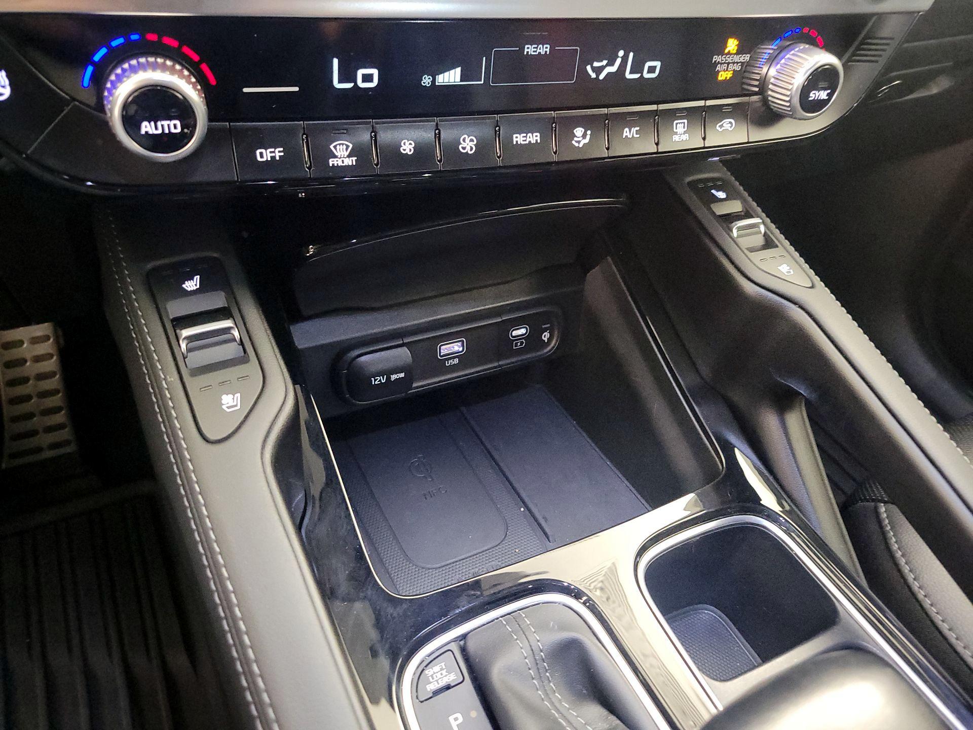 Thumbnail: 2024 Kia Telluride - 17