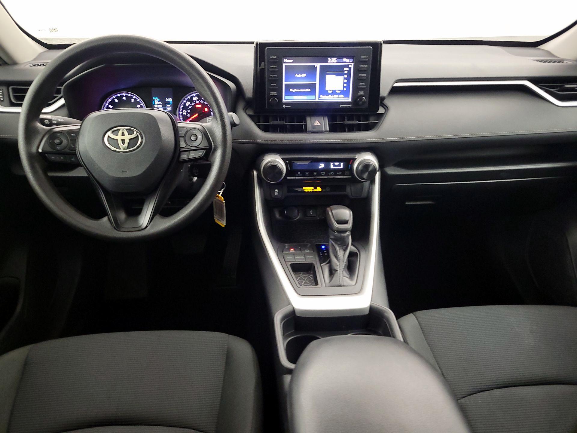 Thumbnail: 2020 Toyota RAV4 - 9