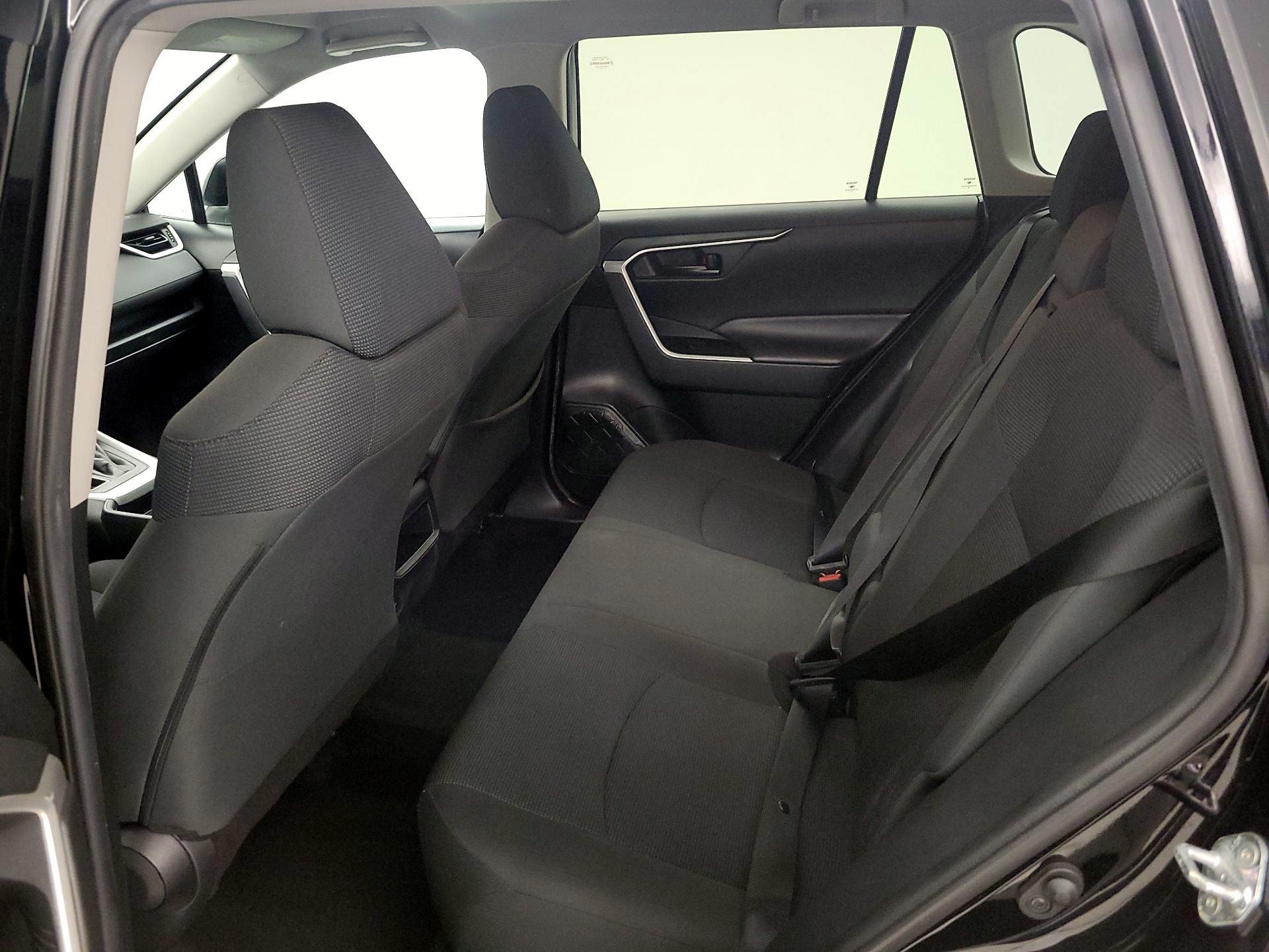 Thumbnail: 2020 Toyota RAV4 - 19