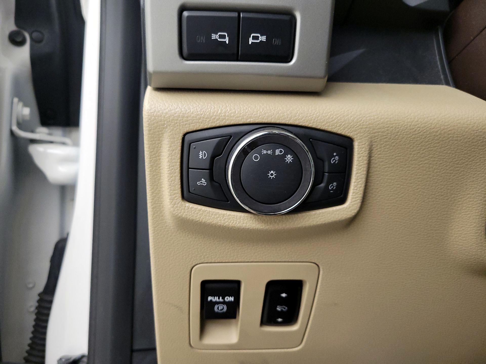 Thumbnail: 2018 Ford F-150 - 13