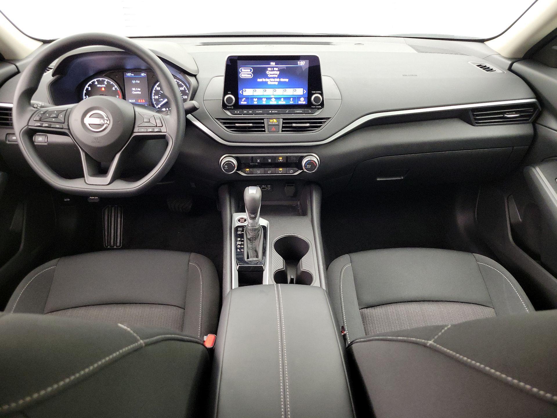 Thumbnail: 2025 Nissan Altima - 9