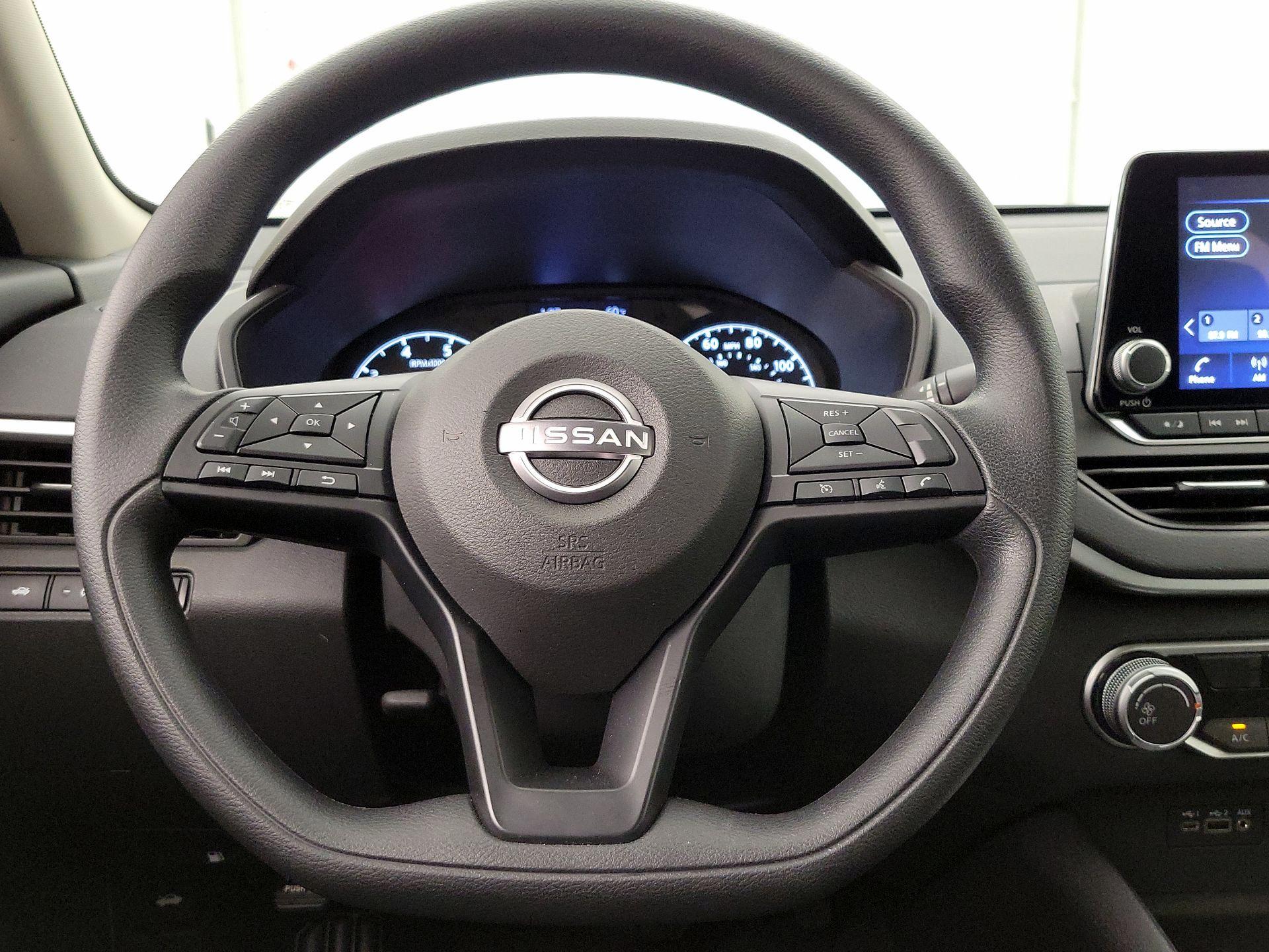 Thumbnail: 2025 Nissan Altima - 10